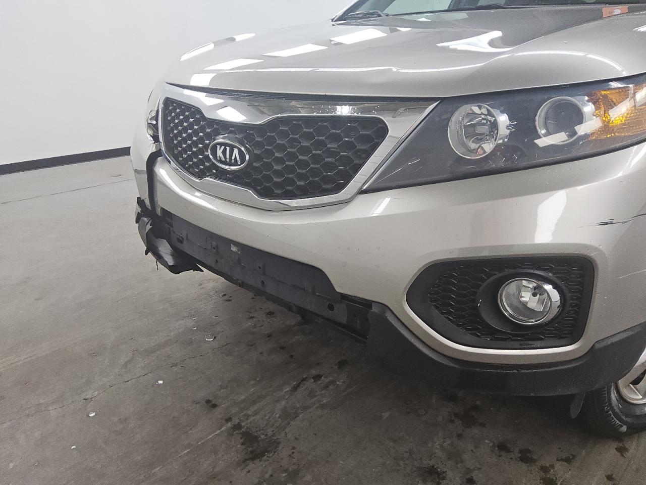 2013 Kia Sorento Lx Silver vin: 5XYKT3A61DG345719 Damage: Front Bumper, Broken, Replacement Required
