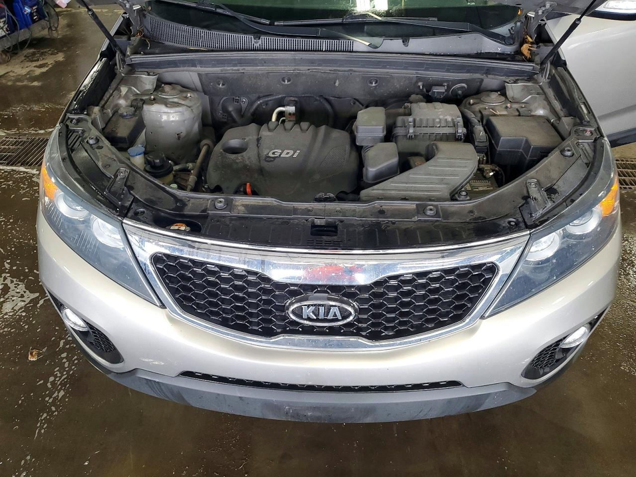 2013 Kia Sorento Lx Серый vin: 5XYKT3A61DG353951