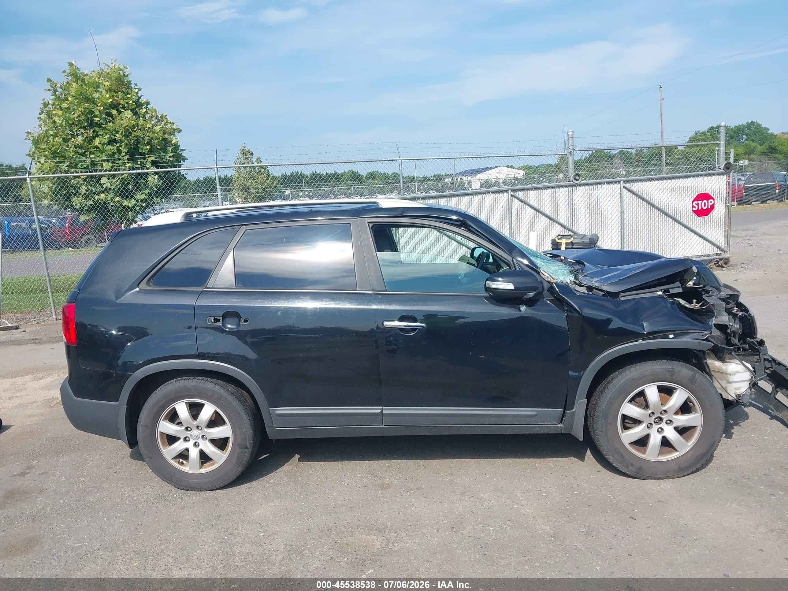 2013 Kia Sorento Lx Black vin: 5XYKT3A61DG416417