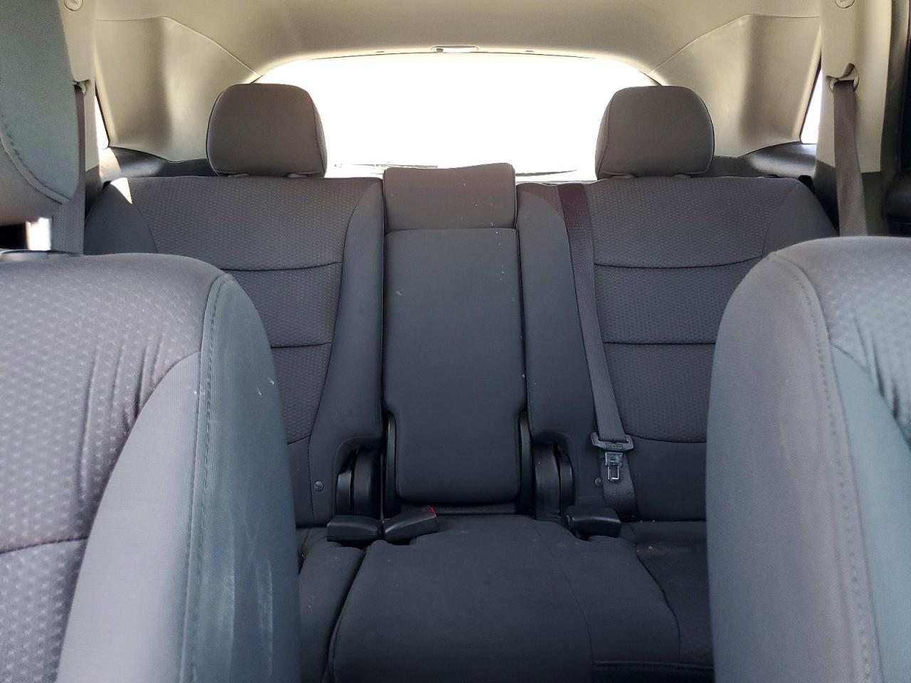 2013 Kia Sorento Lx Silver vin: 5XYKT3A61DG418118