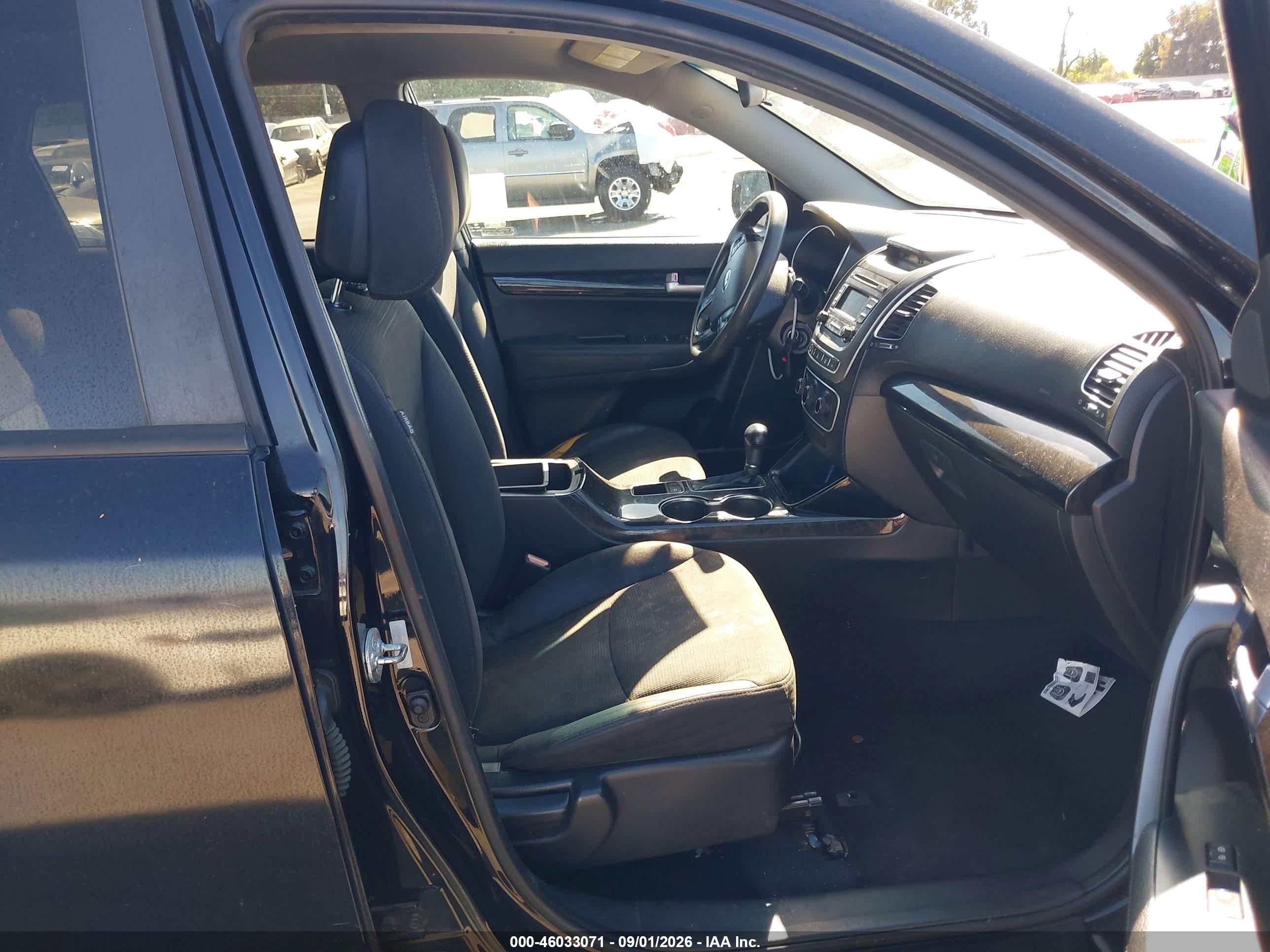 2014 Kia Sorento Lx Черный vin: 5XYKT3A61EG488252