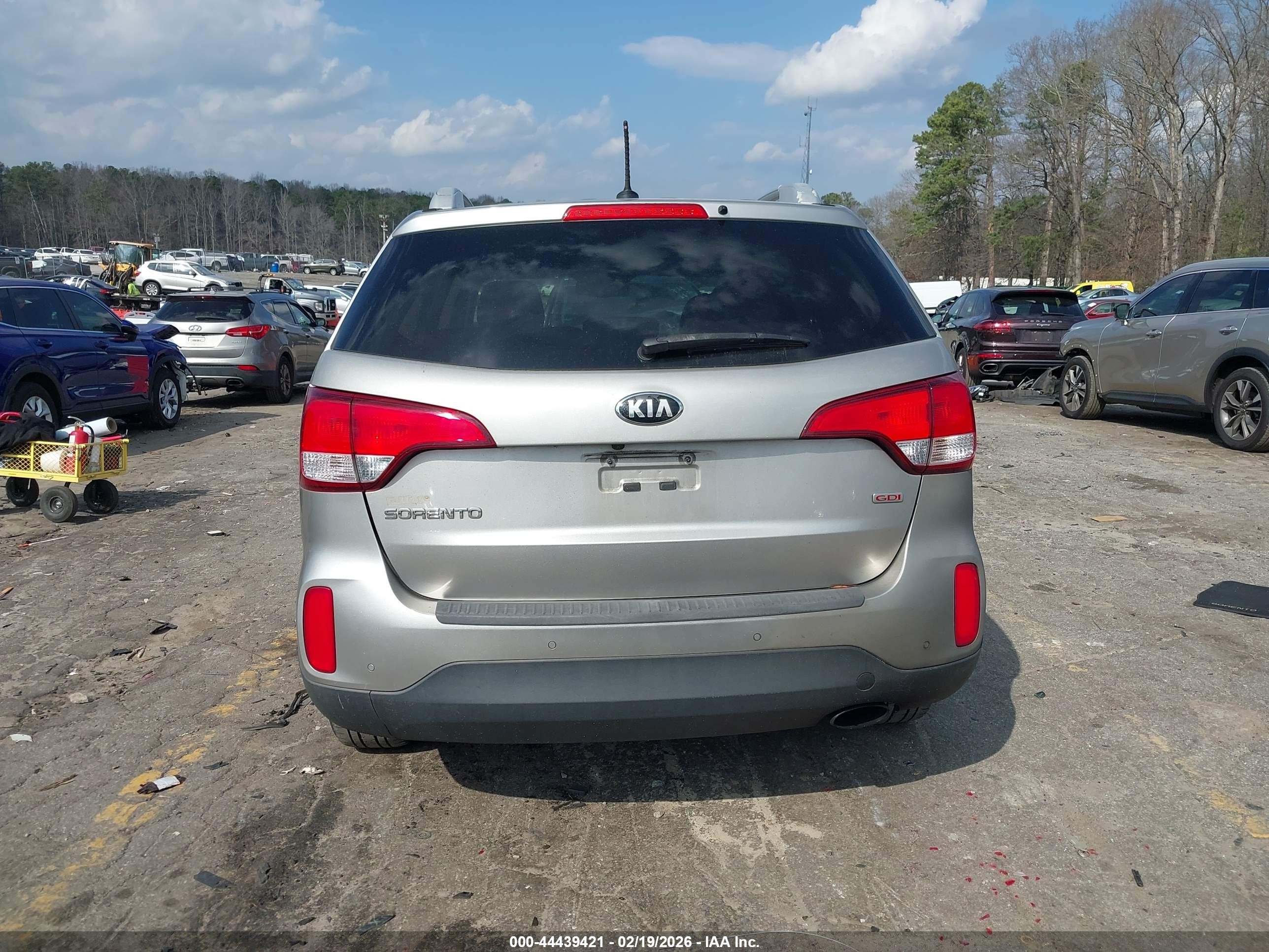 2015 Kia Sorento Lx Gray vin: 5XYKT3A61FG553182