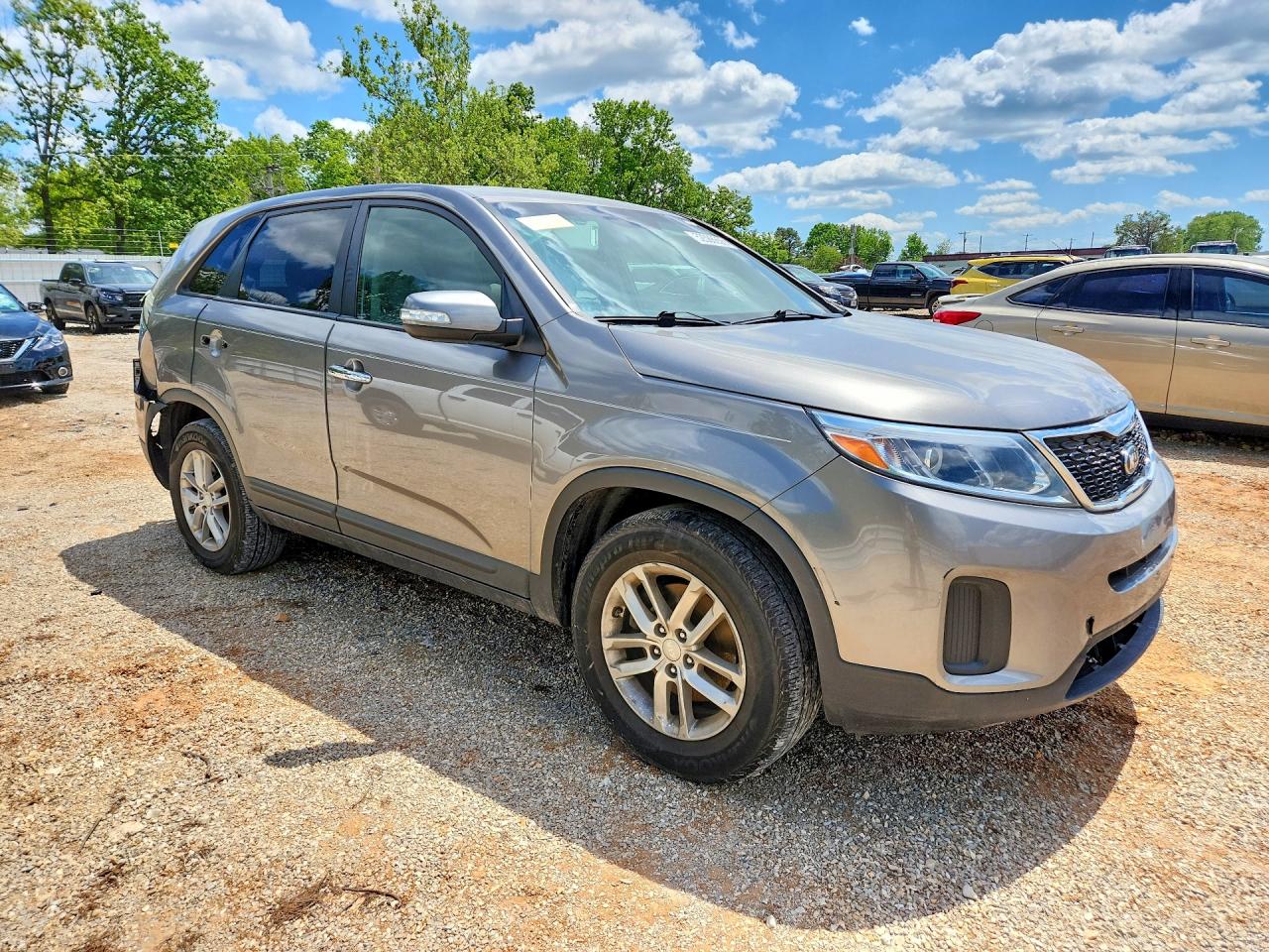 2015 Kia Sorento Lx Tan vin: 5XYKT3A61FG559886