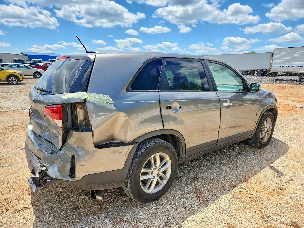 2015 Kia Sorento Lx Tan vin: 5XYKT3A61FG559886
