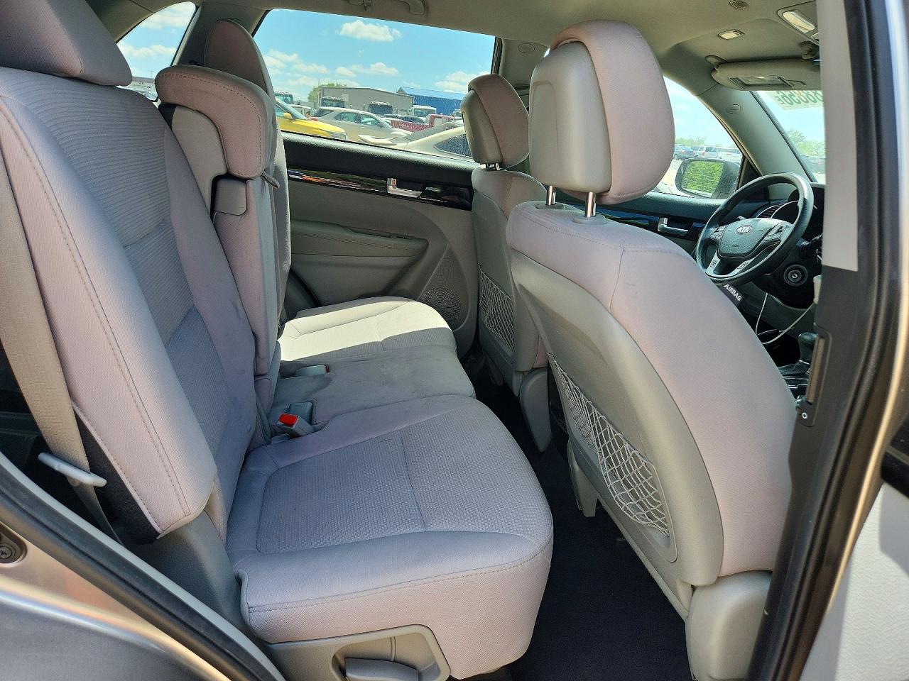 2015 Kia Sorento Lx Tan vin: 5XYKT3A61FG559886