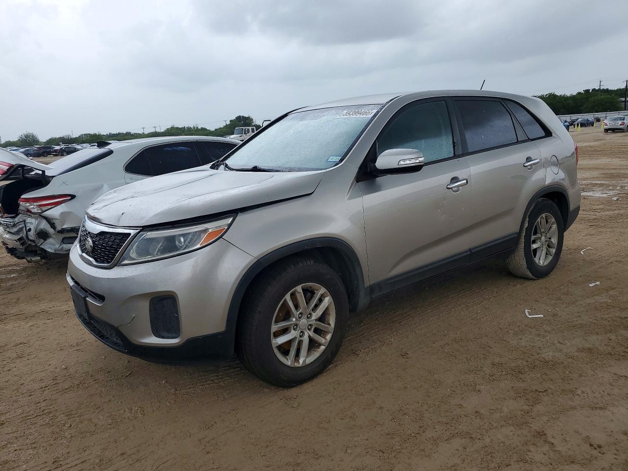 2015 Kia Sorento Lx Серый vin: 5XYKT3A61FG588885
