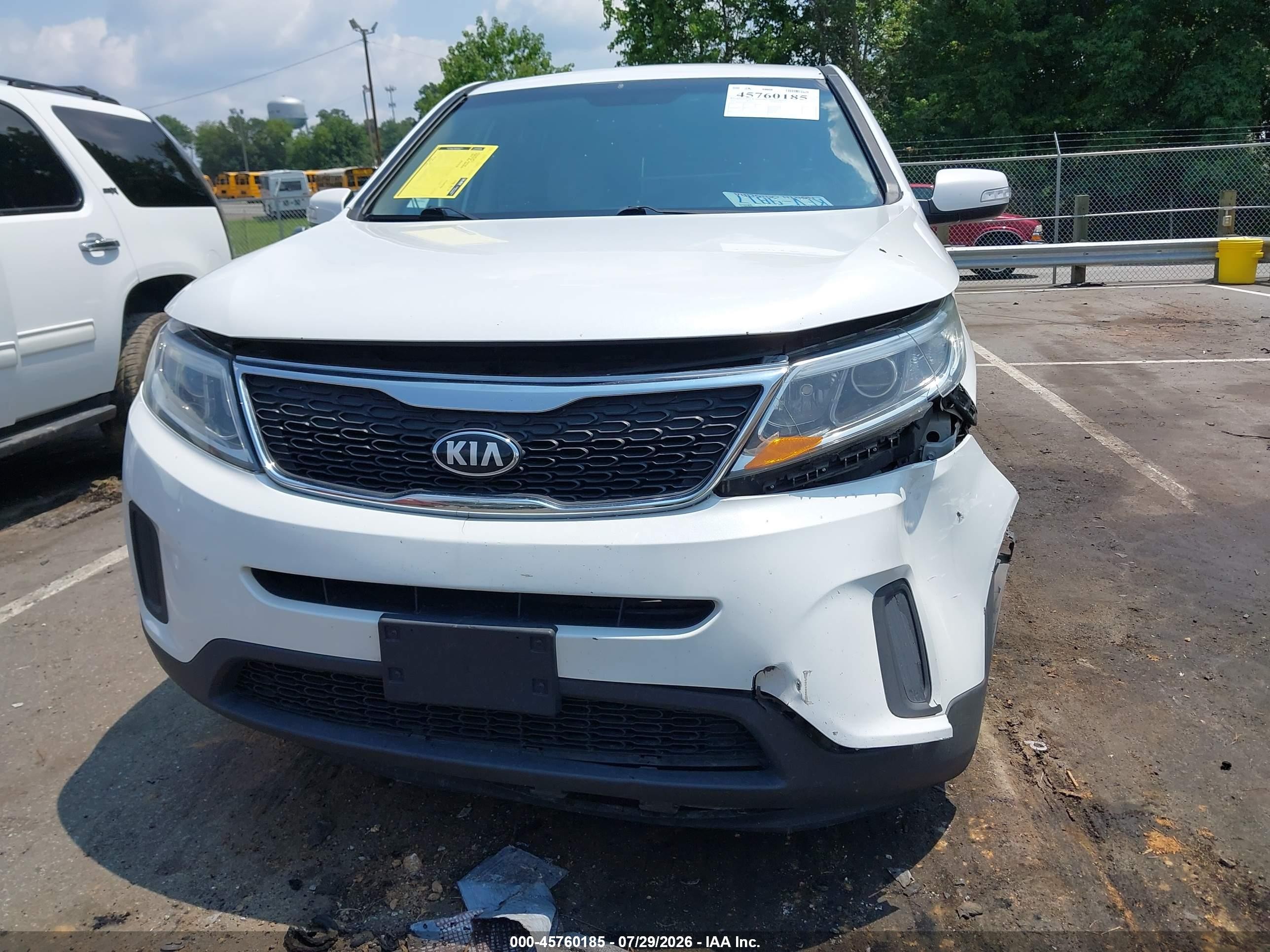 2015 Kia Sorento Lx White vin: 5XYKT3A61FG591110
