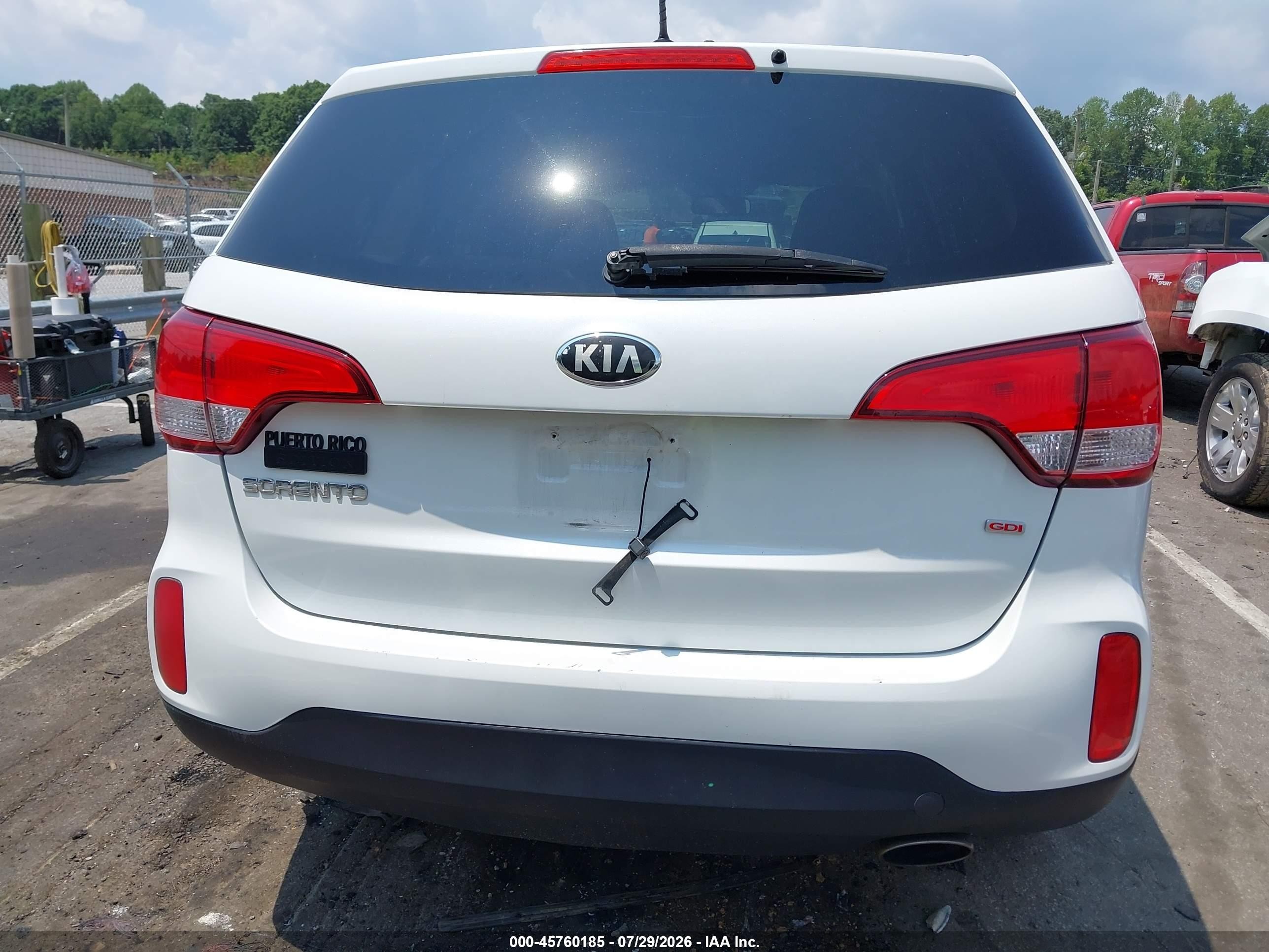 2015 Kia Sorento Lx White vin: 5XYKT3A61FG591110