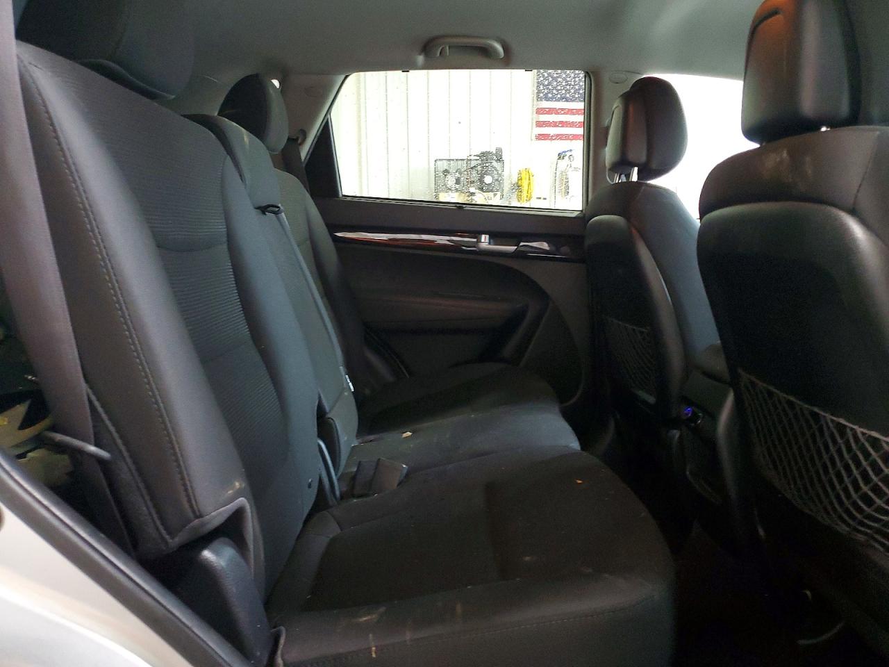 2015 Kia Sorento Lx Silver vin: 5XYKT3A61FG612943