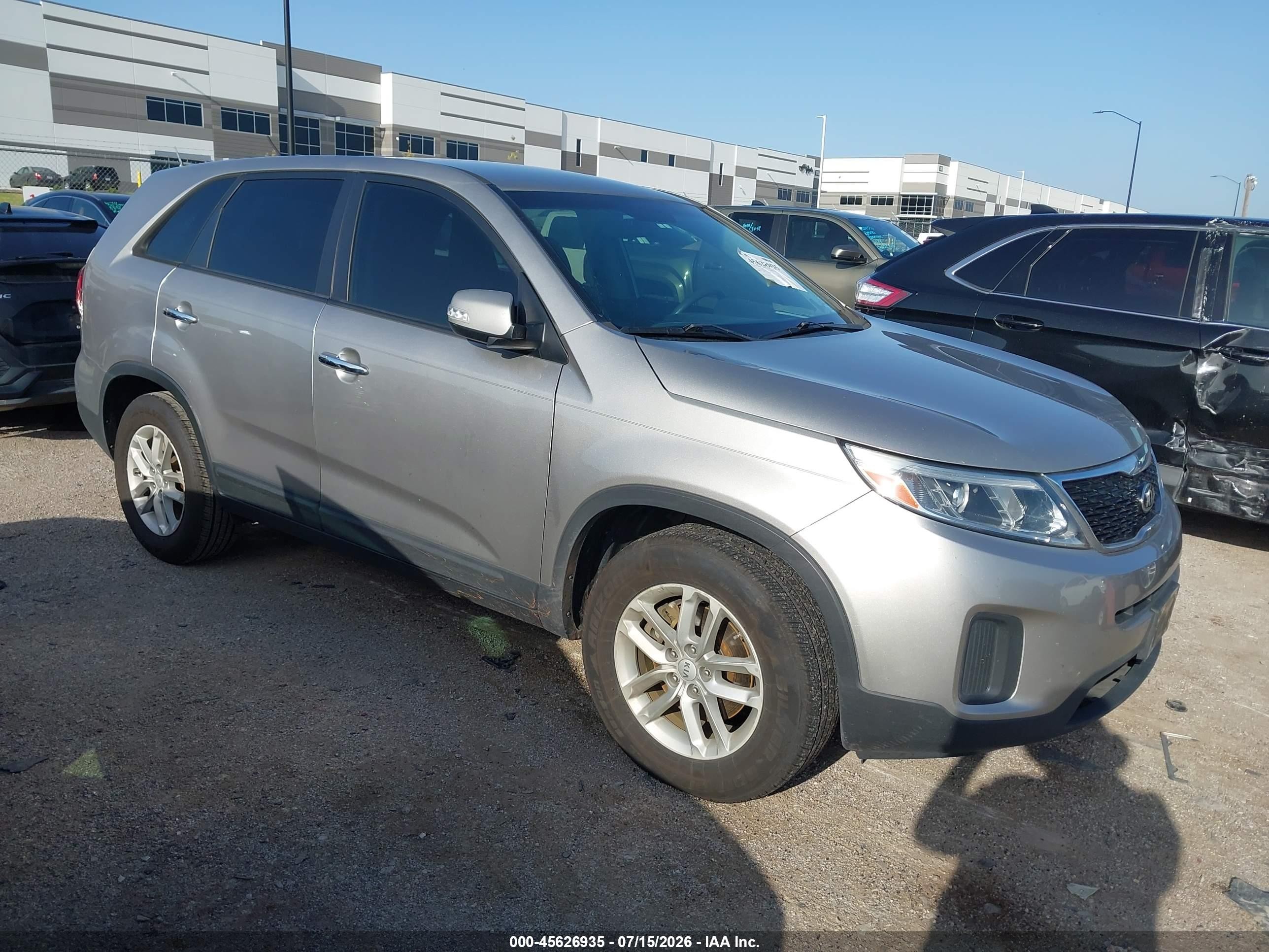 2015 Kia Sorento Lx Silver vin: 5XYKT3A61FG630827