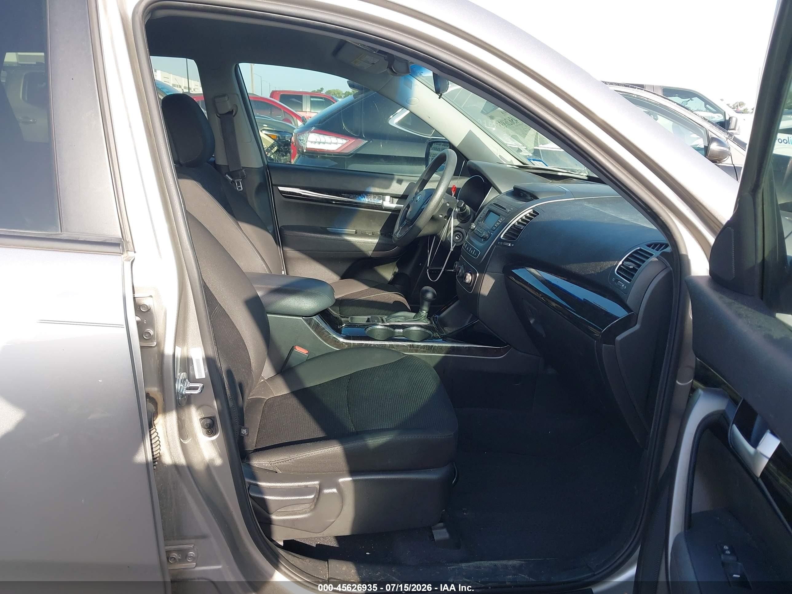 2015 Kia Sorento Lx Silver vin: 5XYKT3A61FG630827