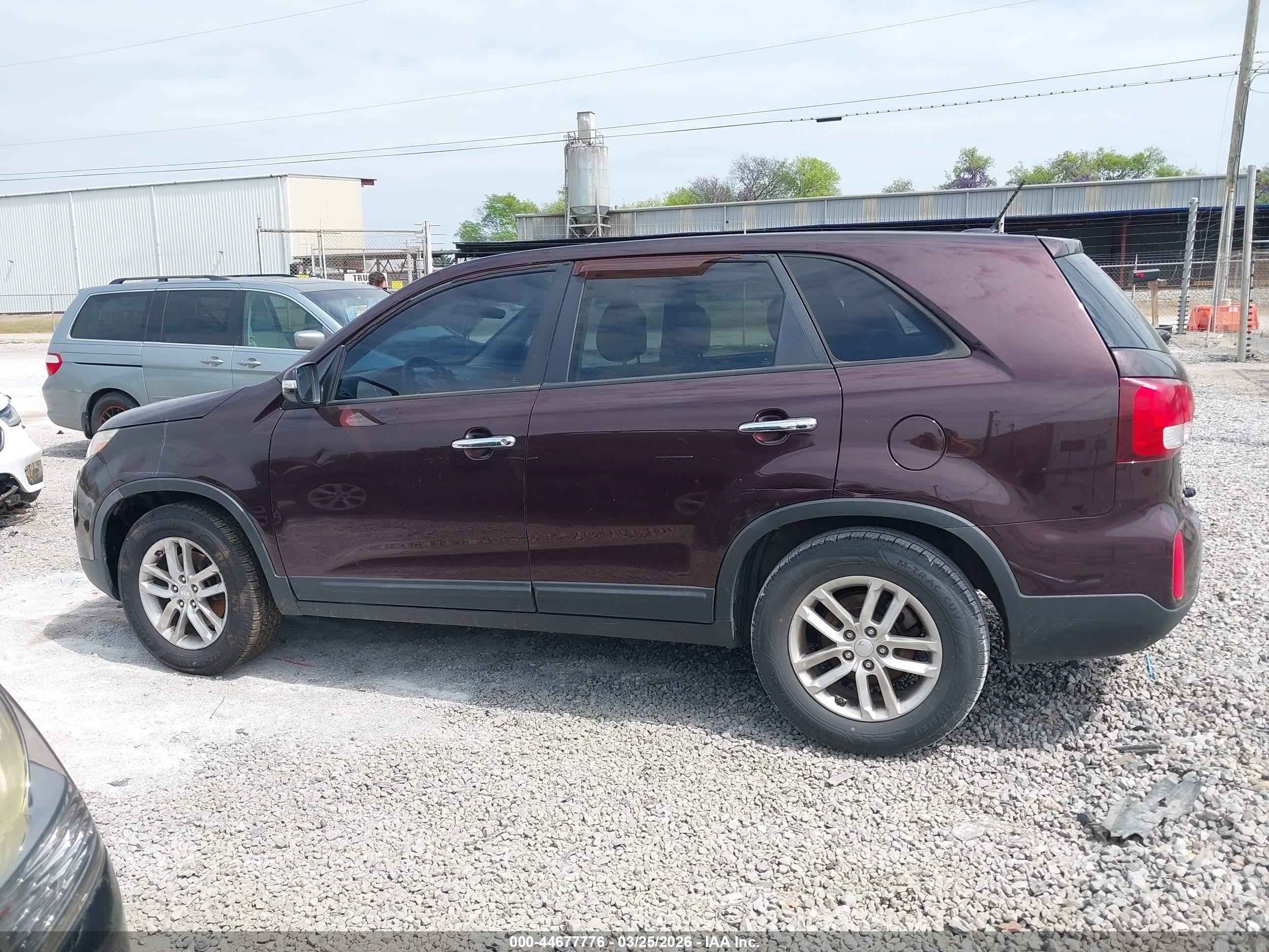 2015 Kia Sorento Lx Maroon vin: 5XYKT3A61FG655534