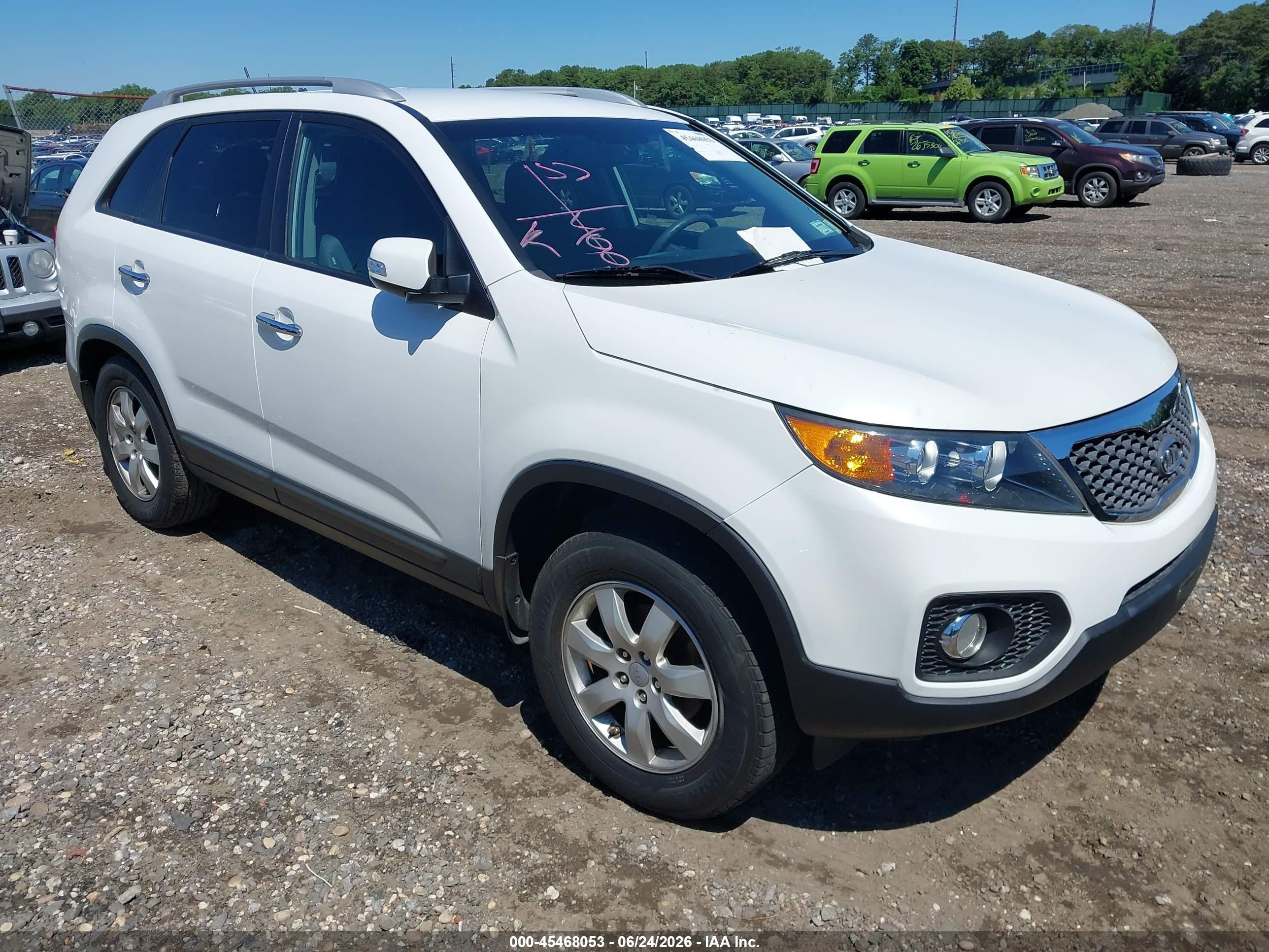 2012 Kia Sorento Lx White vin: 5XYKT3A62CG258524
