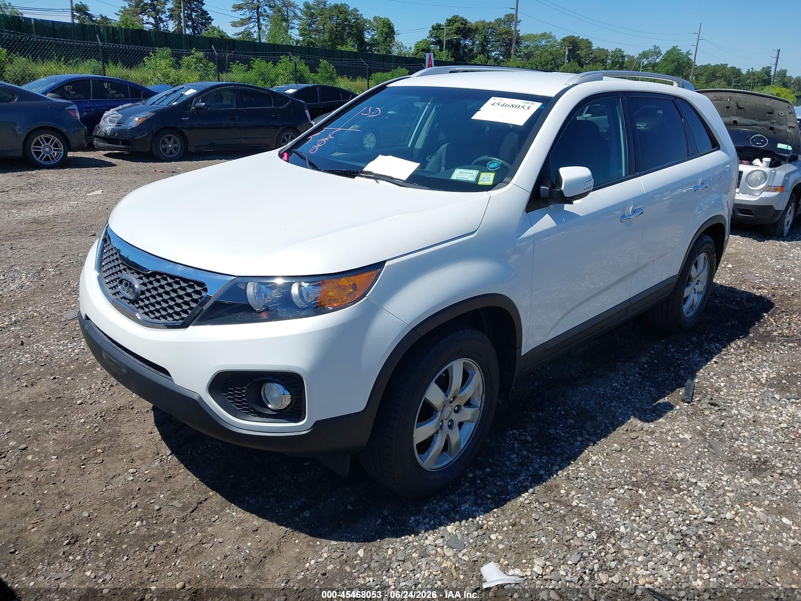 2012 Kia Sorento Lx White vin: 5XYKT3A62CG258524