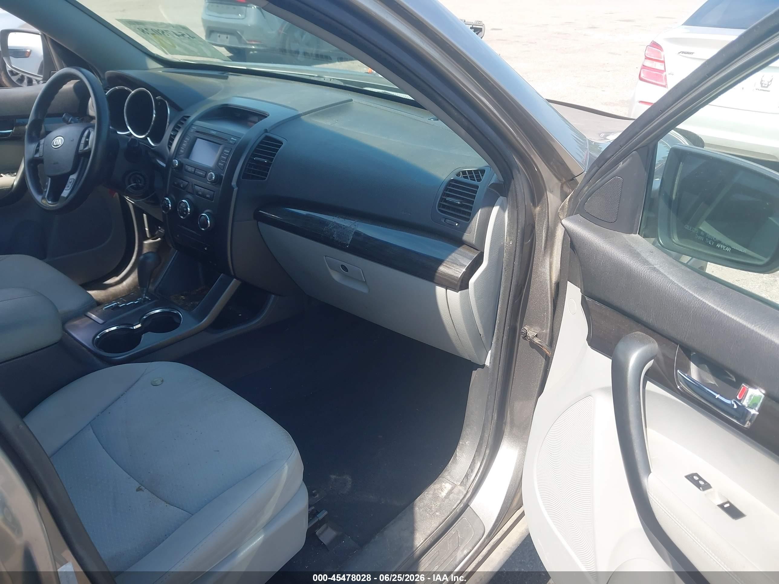 2013 Kia Sorento Lx Gray vin: 5XYKT3A62DG341484