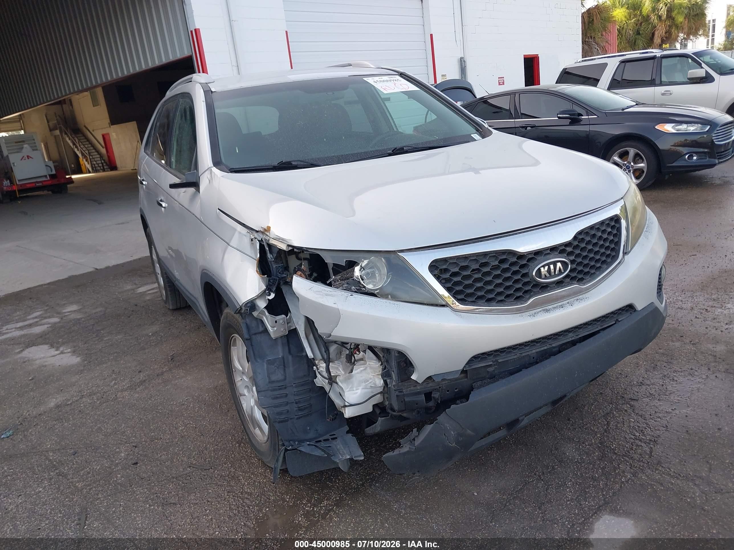 2013 Kia Sorento Lx Silver vin: 5XYKT3A62DG381354