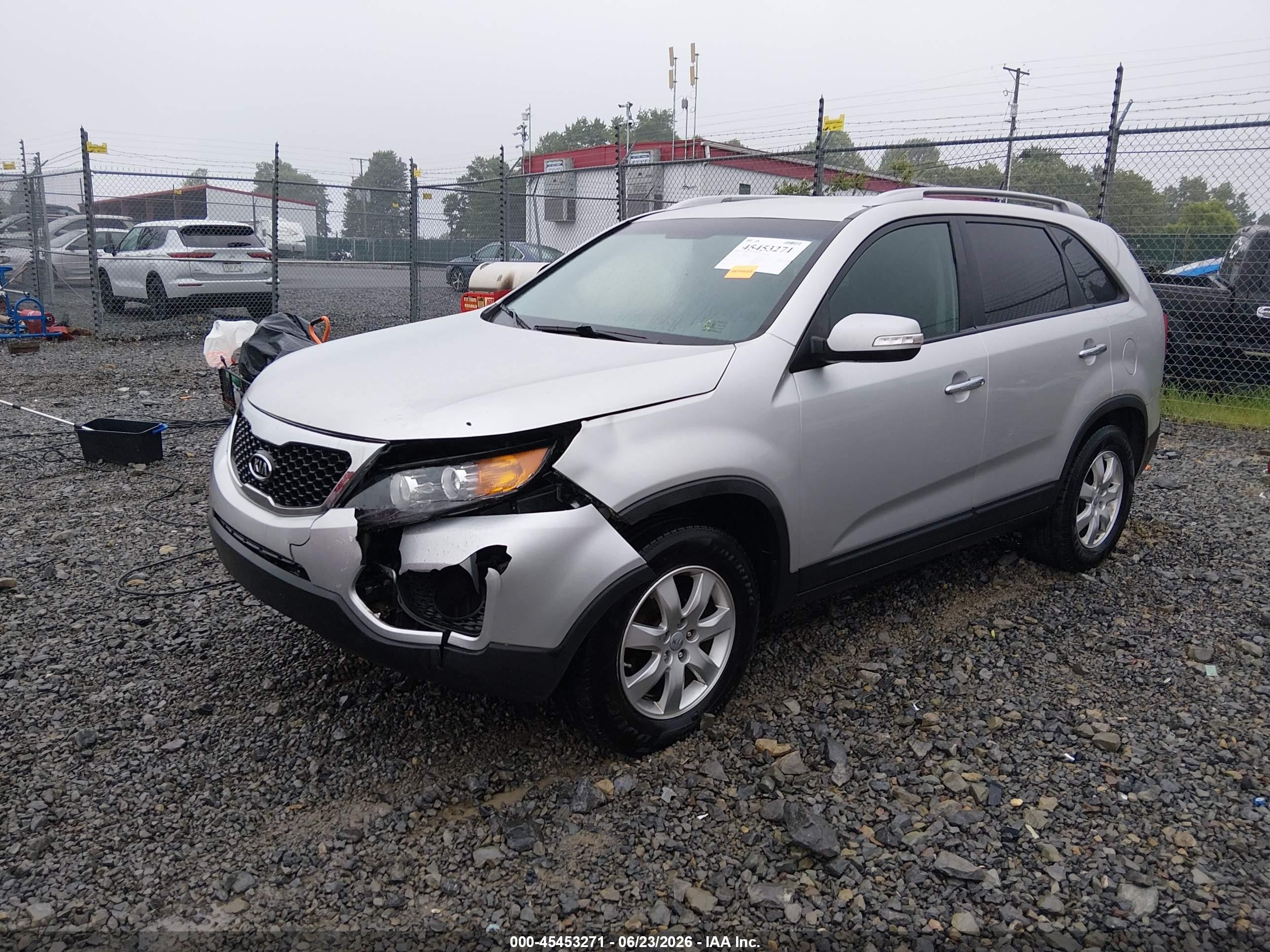 2013 Kia Sorento Lx Silver vin: 5XYKT3A62DG394458