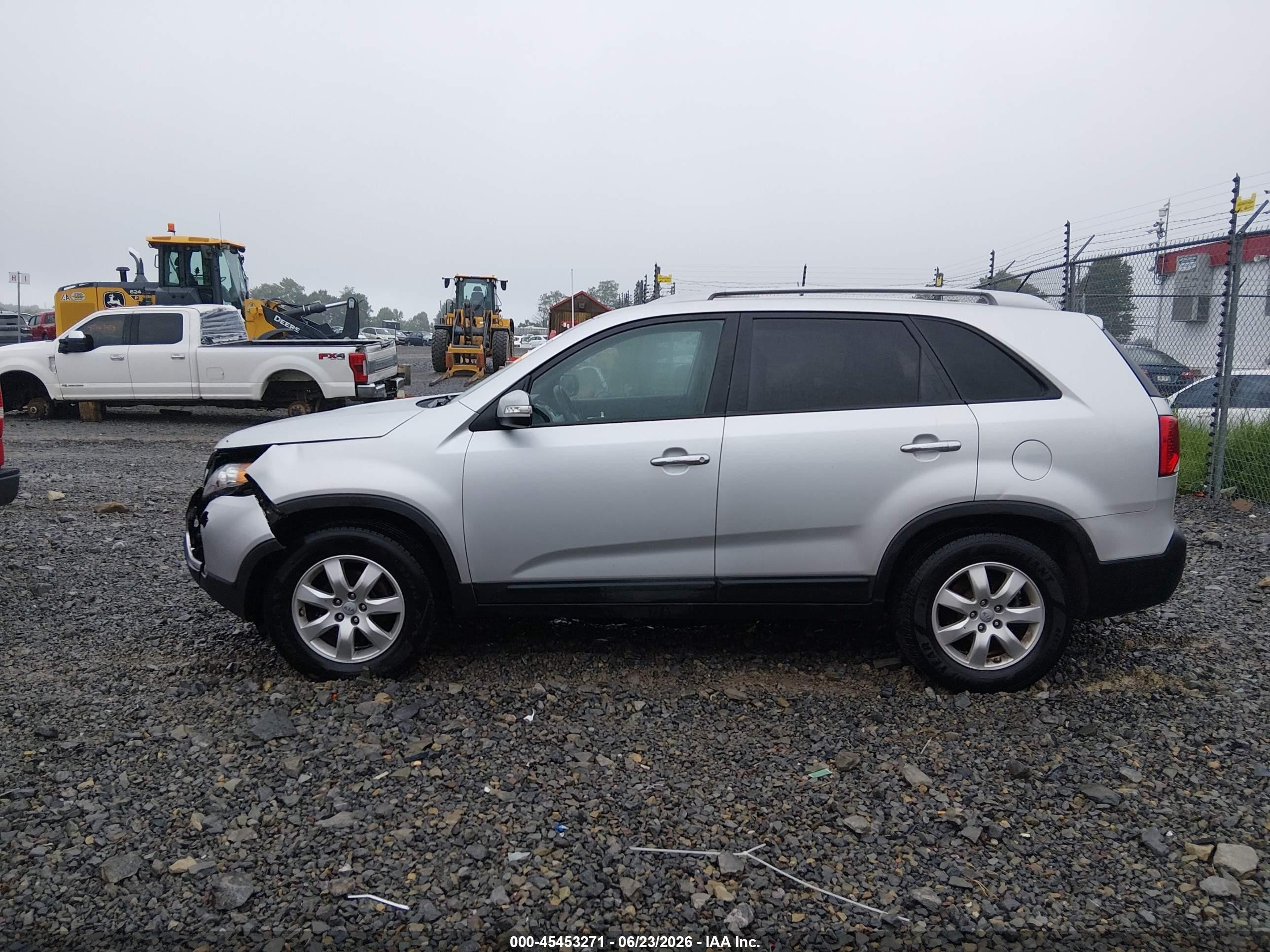 2013 Kia Sorento Lx Silver vin: 5XYKT3A62DG394458