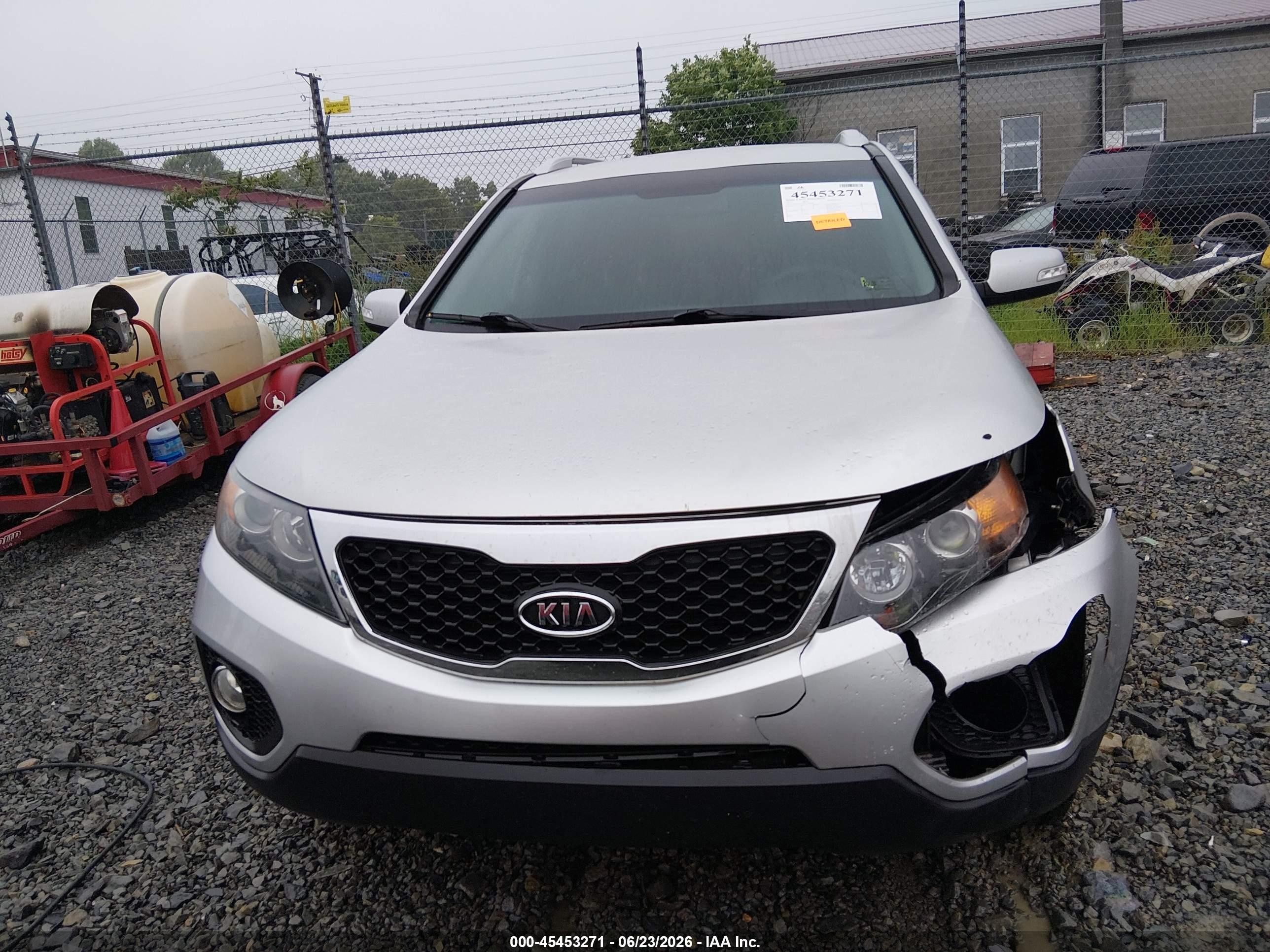 2013 Kia Sorento Lx Silver vin: 5XYKT3A62DG394458