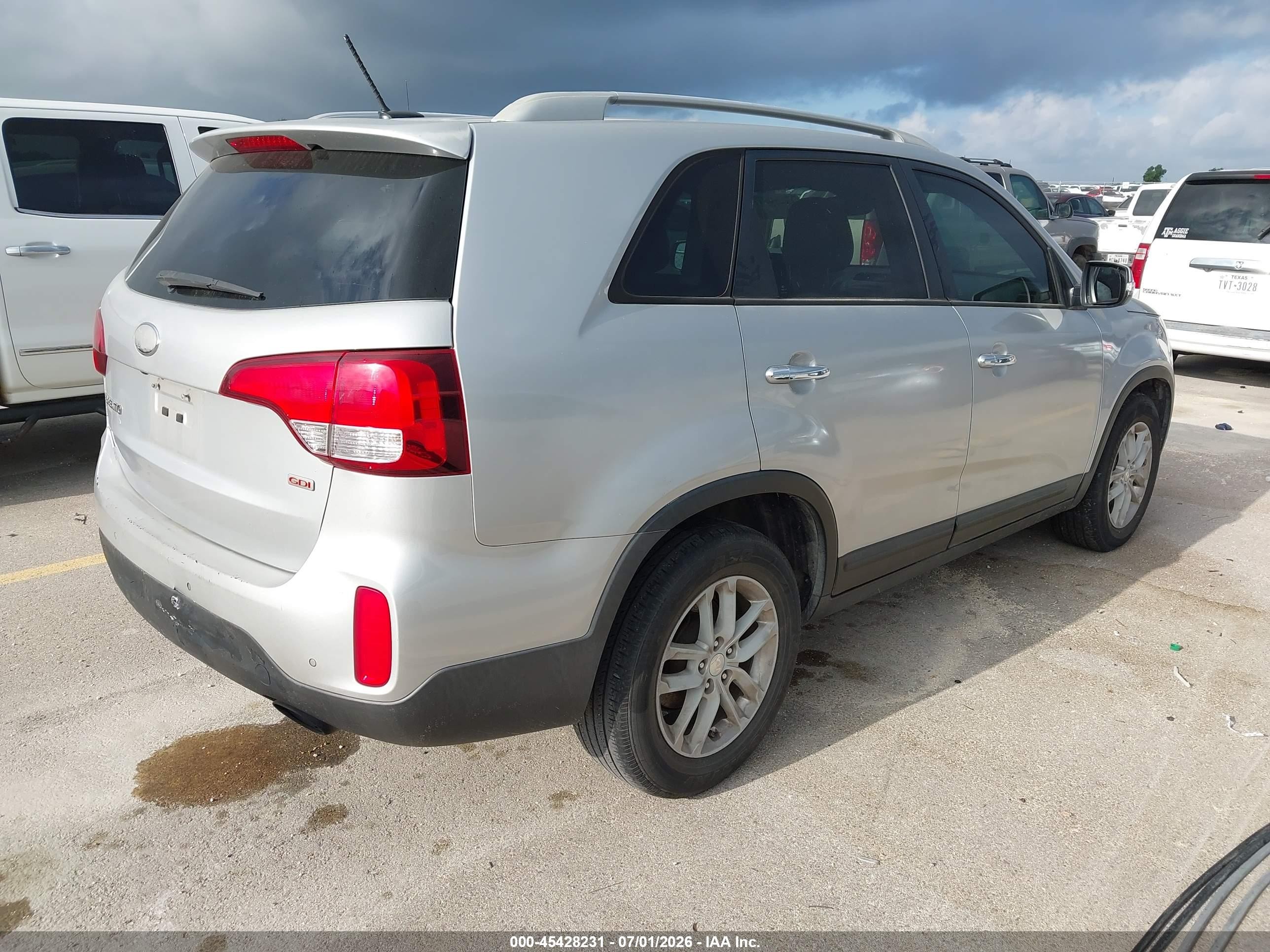 2014 Kia Sorento Lx Silver vin: 5XYKT3A62EG481052