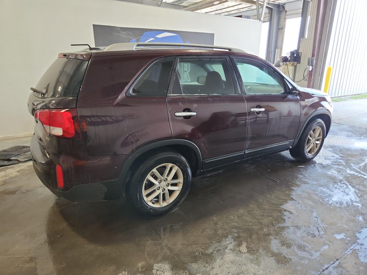 2015 Kia Sorento Lx Фиолетовый vin: 5XYKT3A62FG580620 Damage: Right Rear Door, Dent(S) W/No Paint Dmg, 2 To 3 Inches