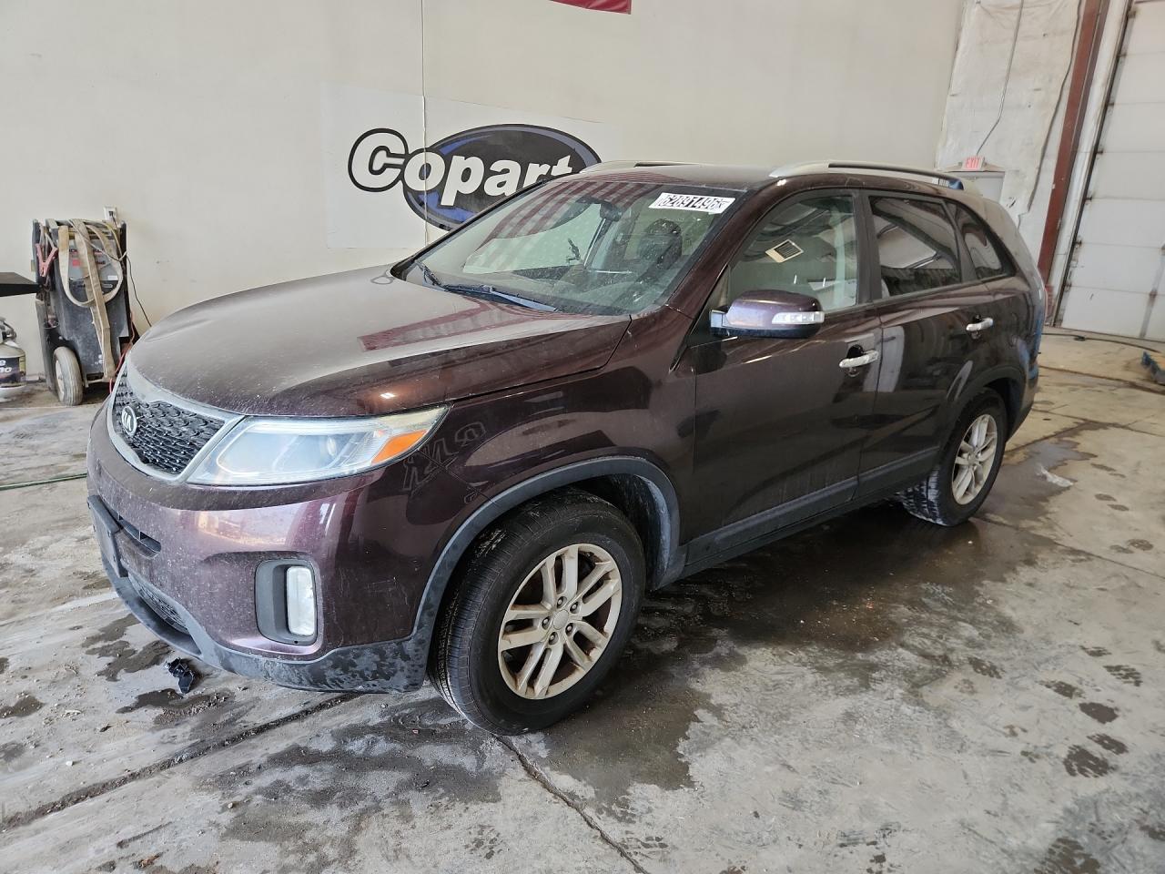 2015 Kia Sorento Lx Фиолетовый vin: 5XYKT3A62FG580620 Damage: Front Bumper/Cover, Scraped, 4 To 5 Inches