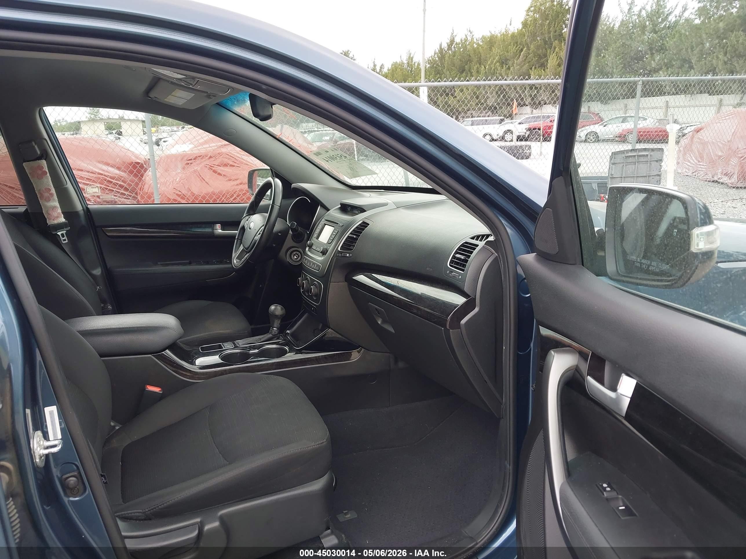 2015 Kia Sorento Lx Синий vin: 5XYKT3A62FG611509
