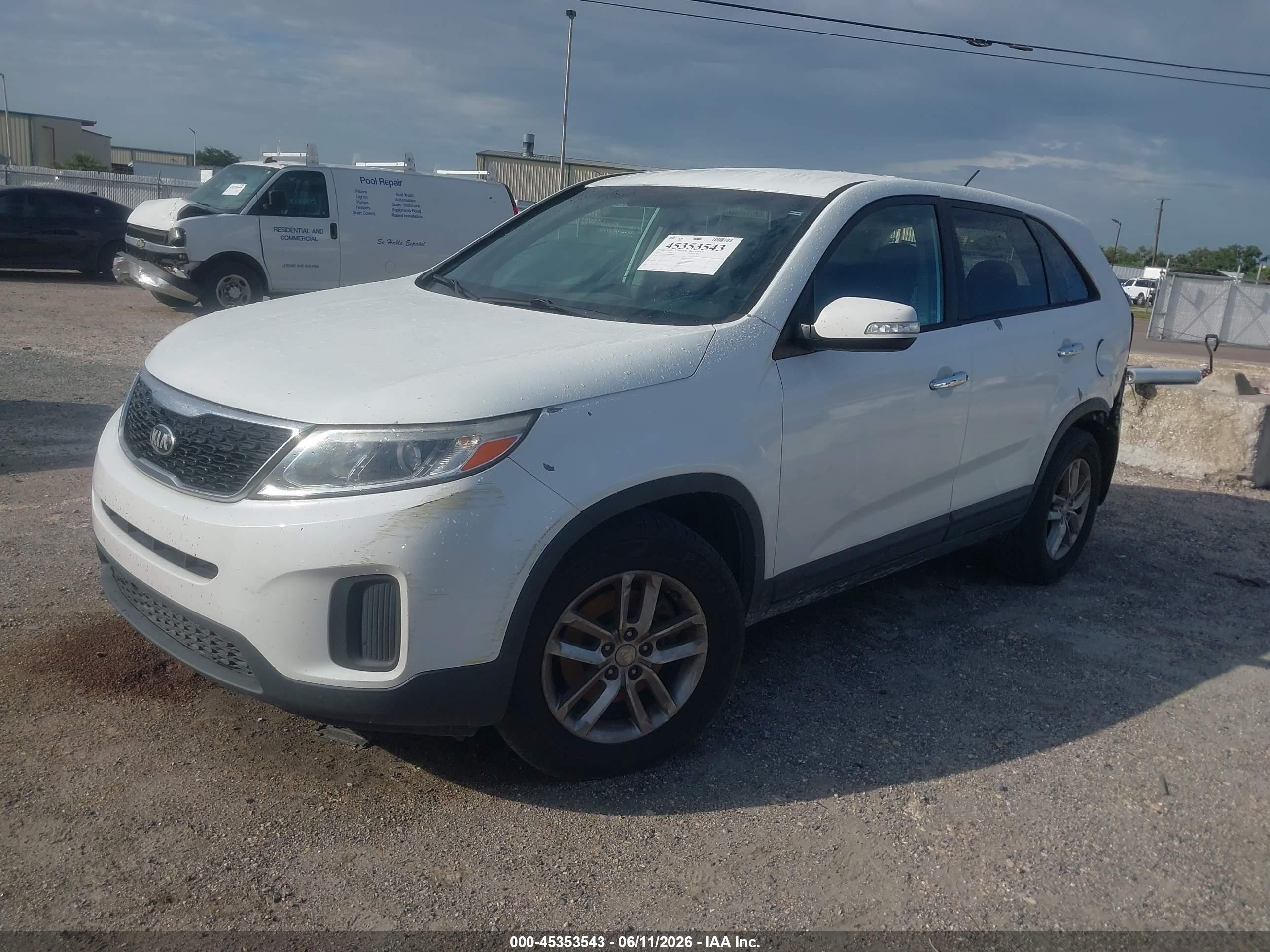 2015 Kia Sorento Lx White vin: 5XYKT3A62FG628679