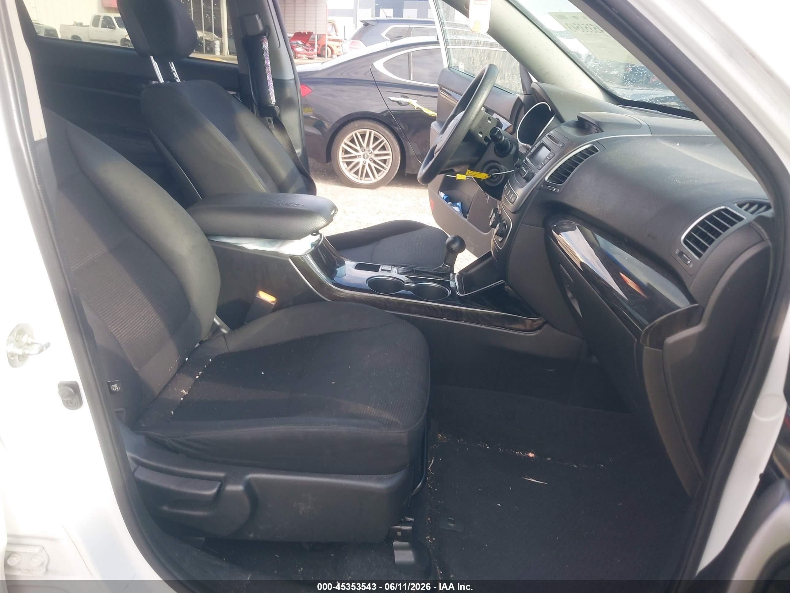 2015 Kia Sorento Lx White vin: 5XYKT3A62FG628679