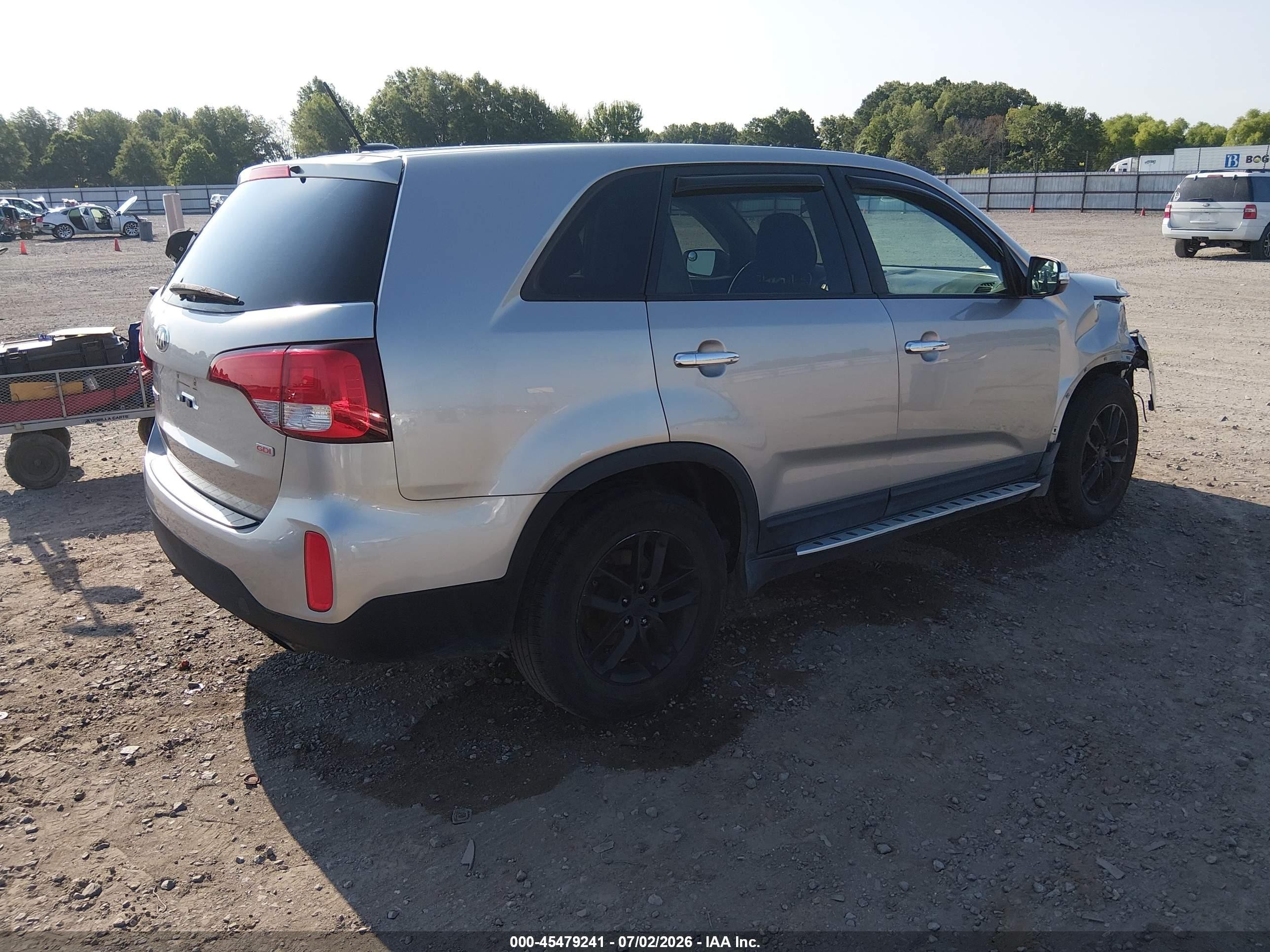 2015 Kia Sorento Lx Серебряный vin: 5XYKT3A62FG629007