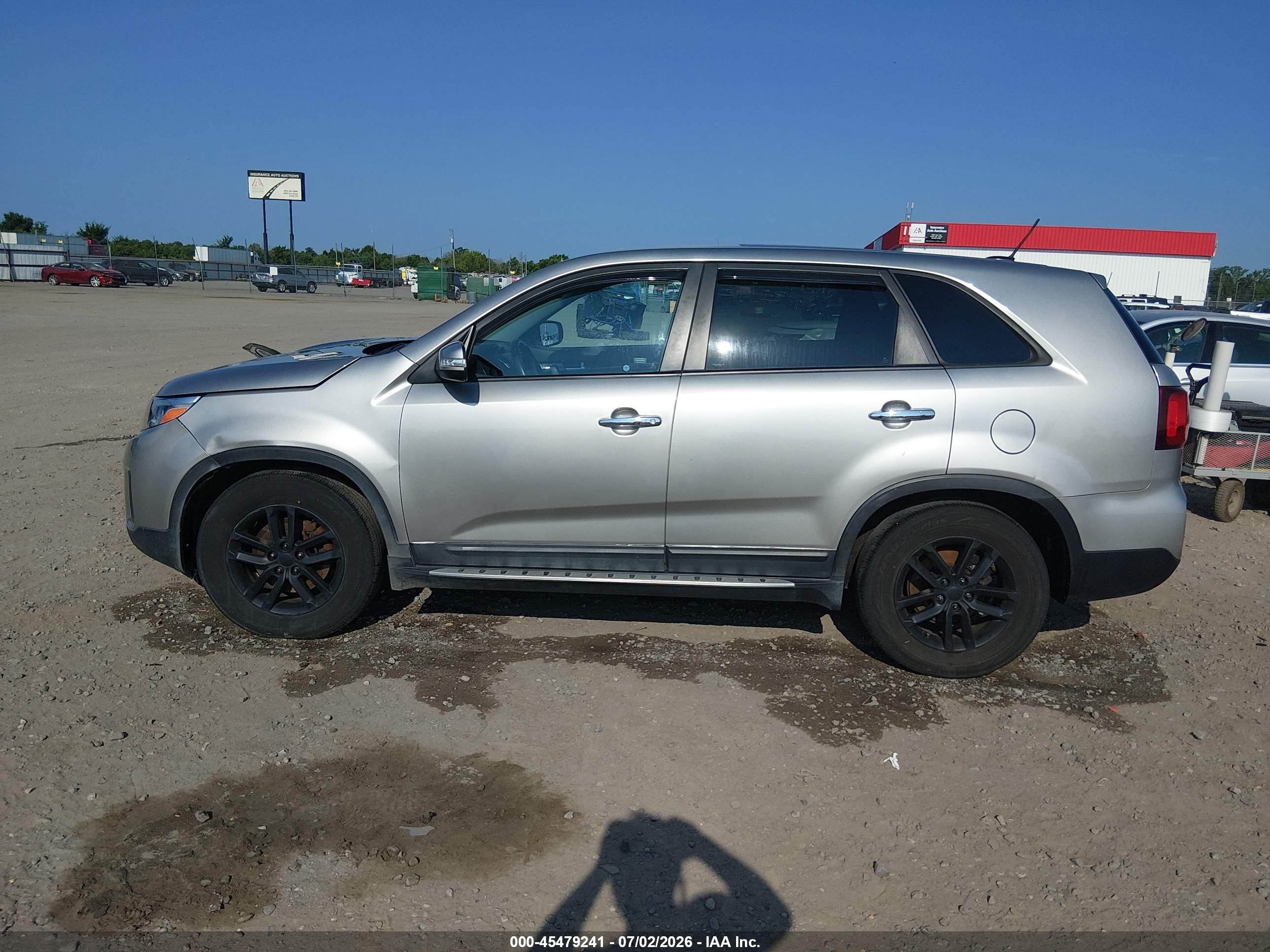 2015 Kia Sorento Lx Серебряный vin: 5XYKT3A62FG629007