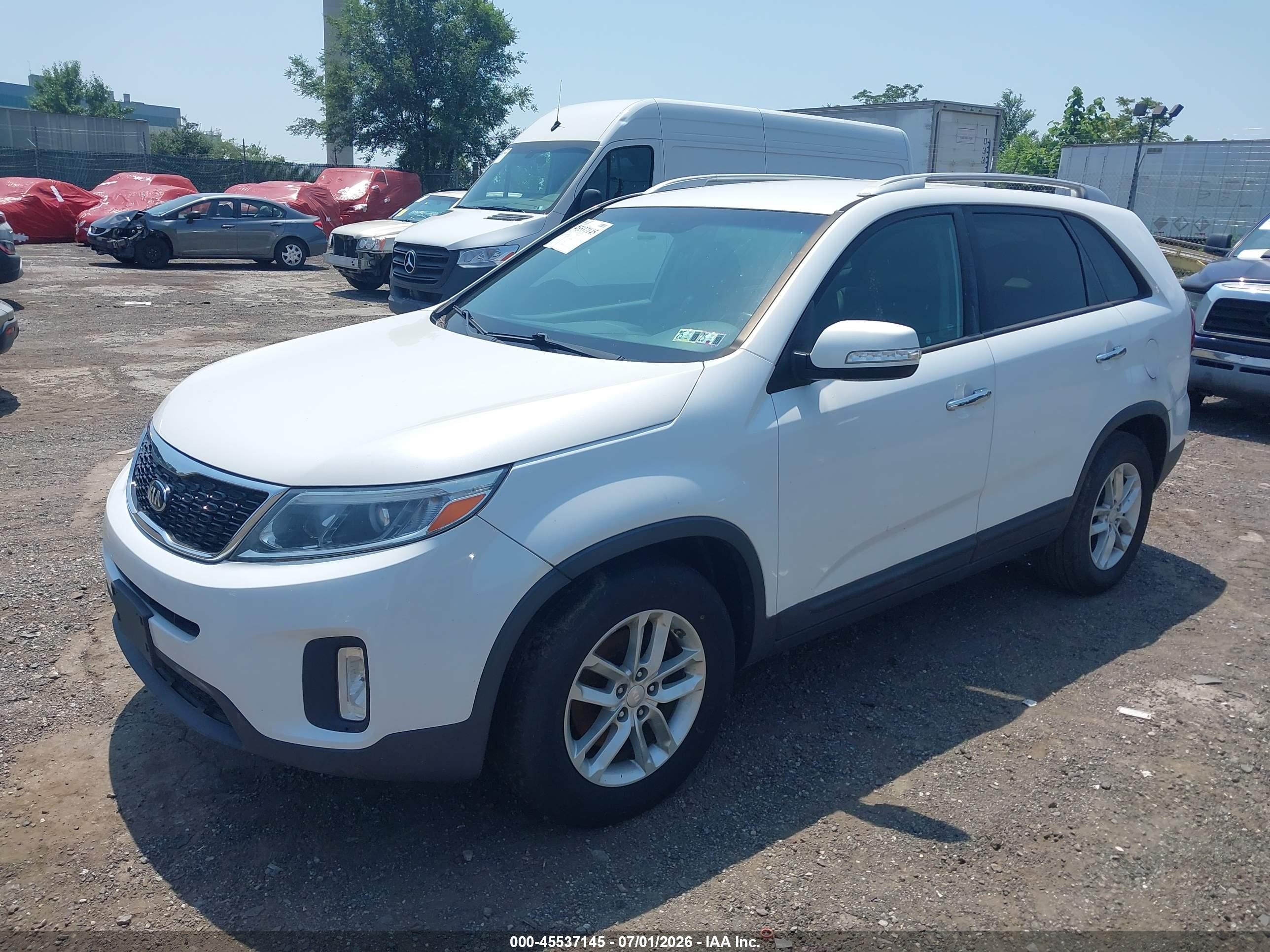 2015 Kia Sorento Lx White vin: 5XYKT3A62FG644400