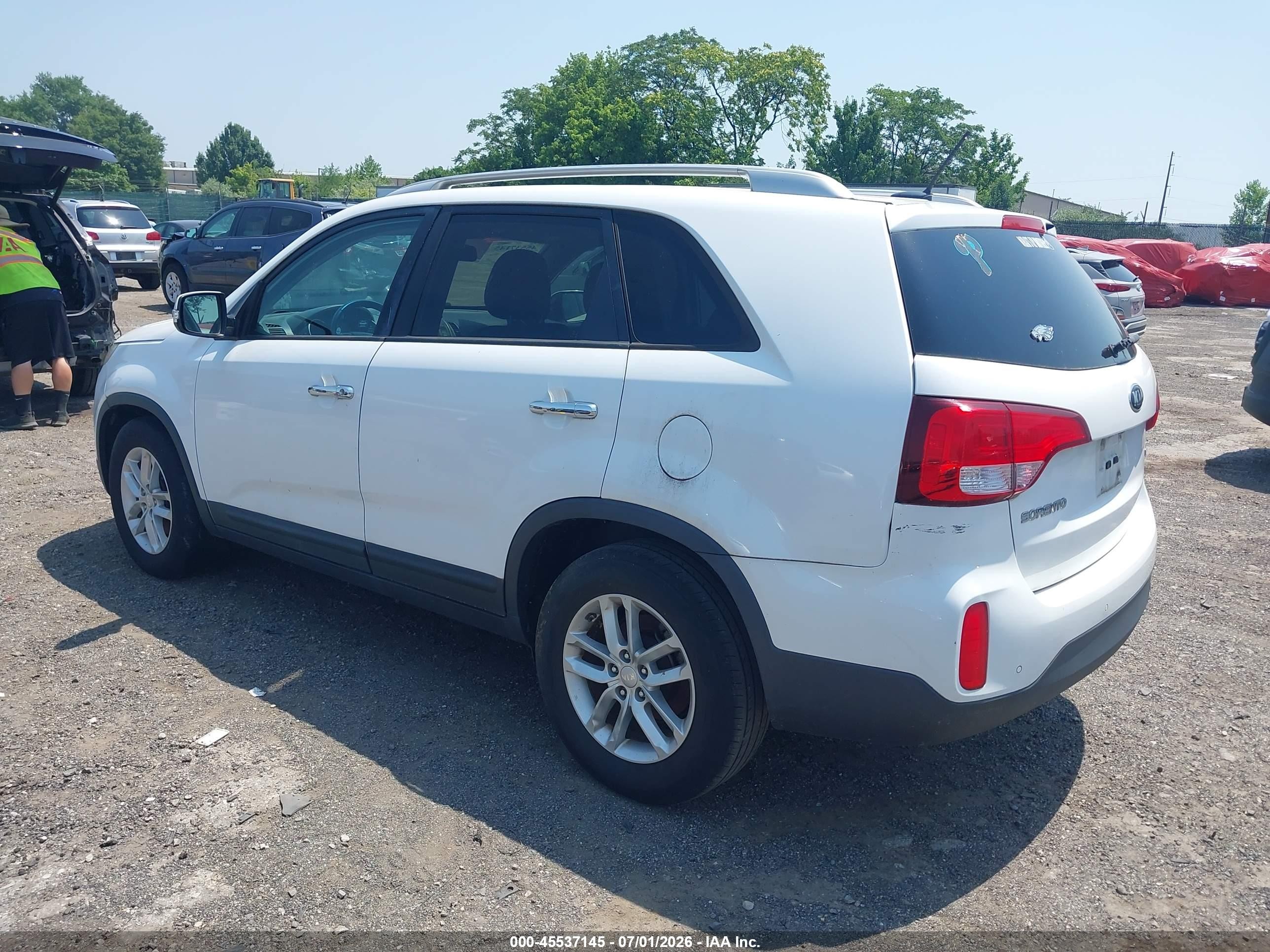2015 Kia Sorento Lx White vin: 5XYKT3A62FG644400