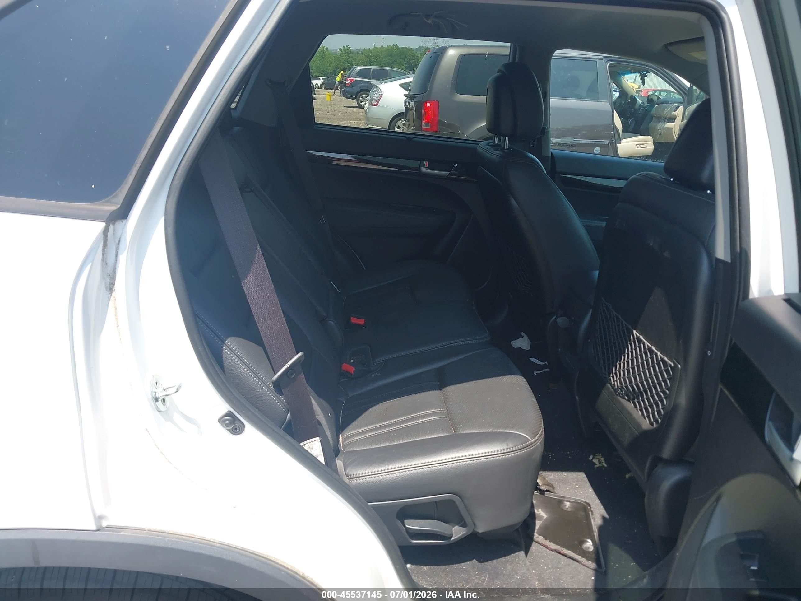 2015 Kia Sorento Lx White vin: 5XYKT3A62FG644400