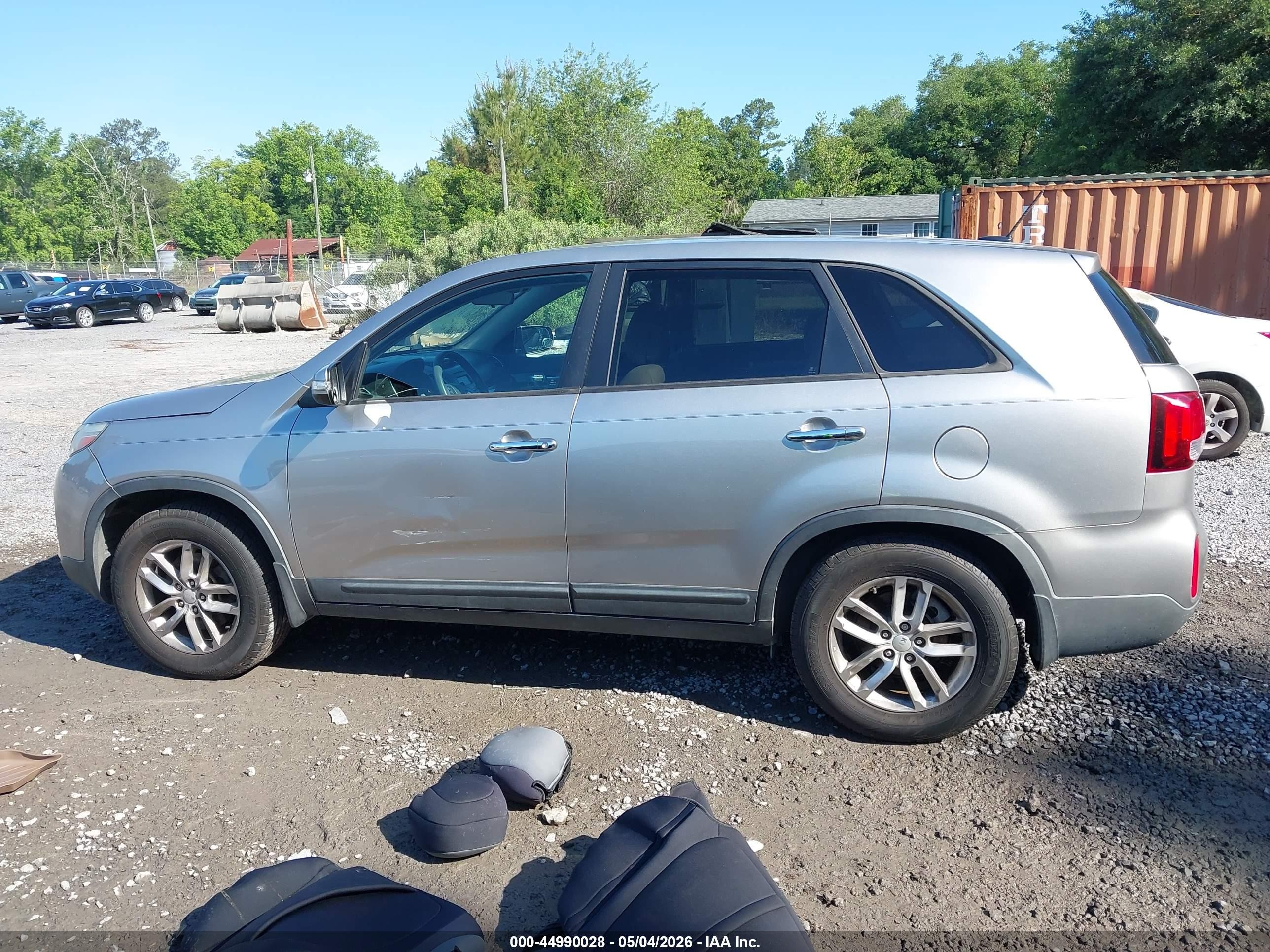 2015 Kia Sorento Lx White vin: 5XYKT3A62FG660659