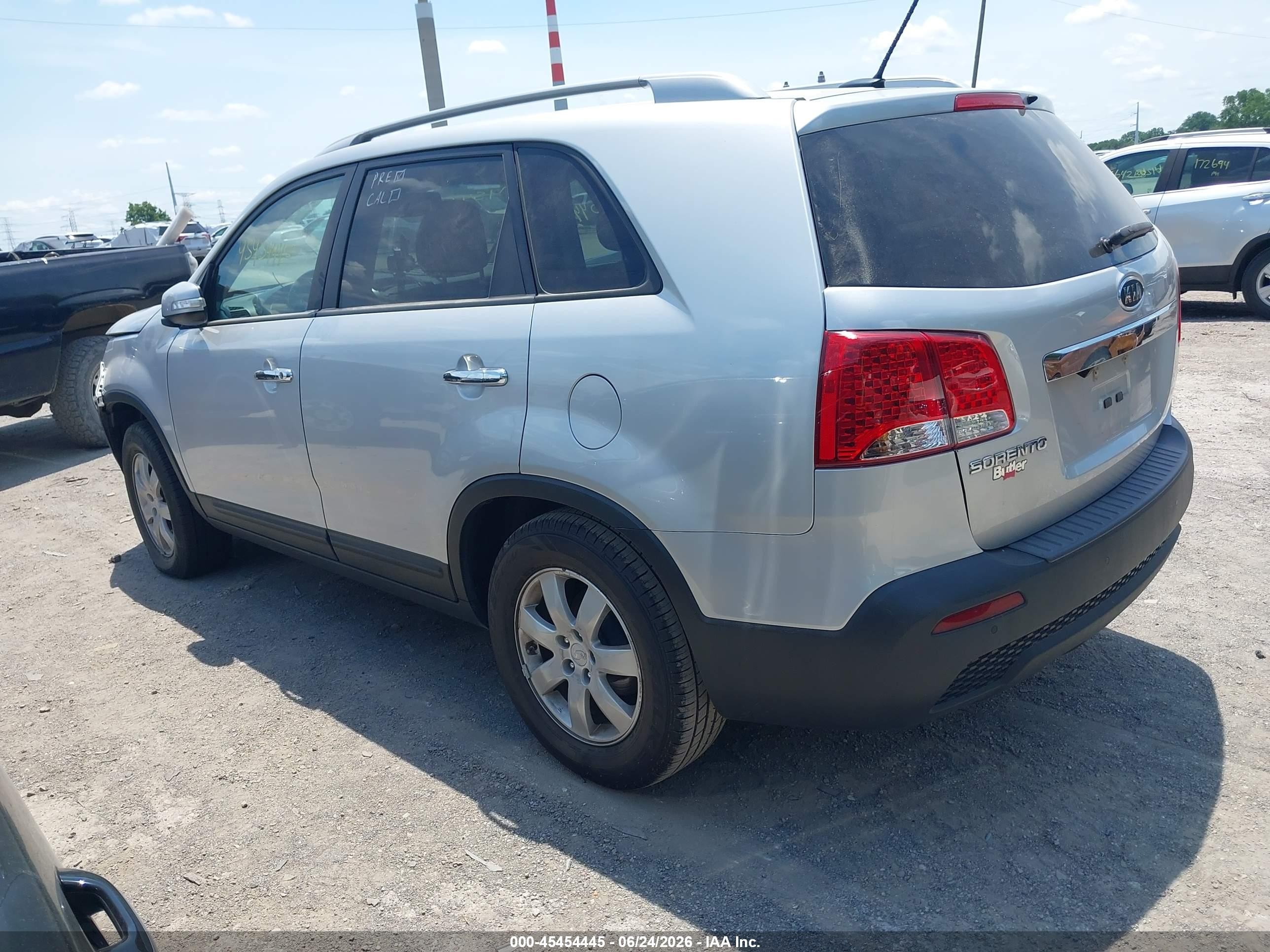 2012 Kia Sorento Lx Silver vin: 5XYKT3A63CG203032