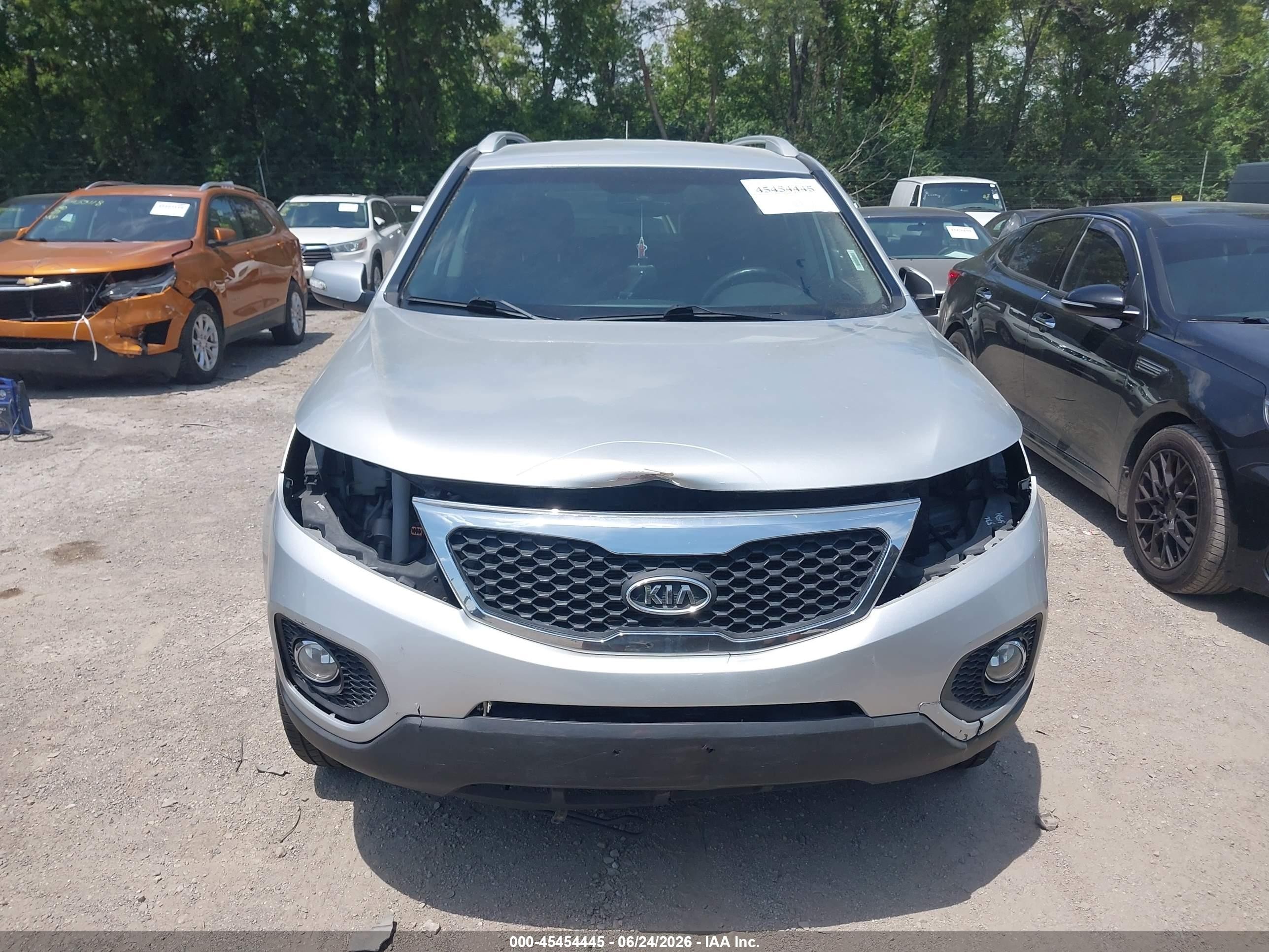 2012 Kia Sorento Lx Silver vin: 5XYKT3A63CG203032