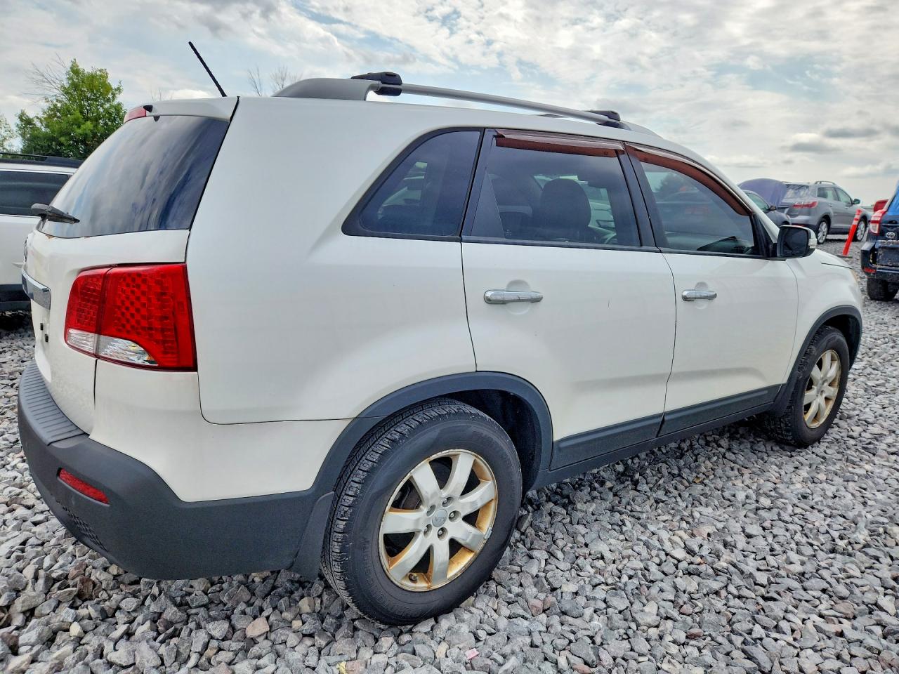 2012 Kia Sorento Lx White vin: 5XYKT3A63CG230165