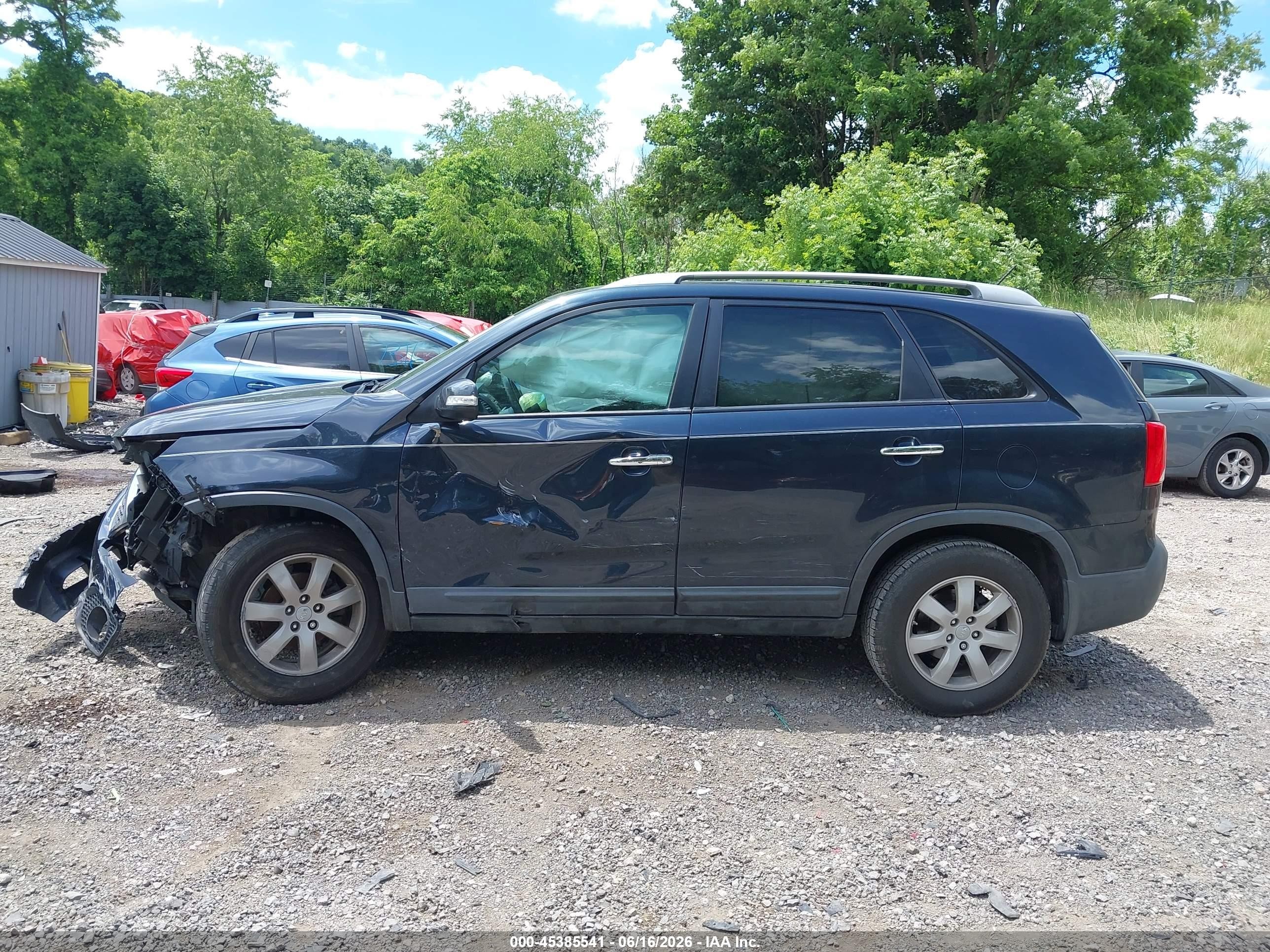 2012 Kia Sorento Lx Black vin: 5XYKT3A63CG230845