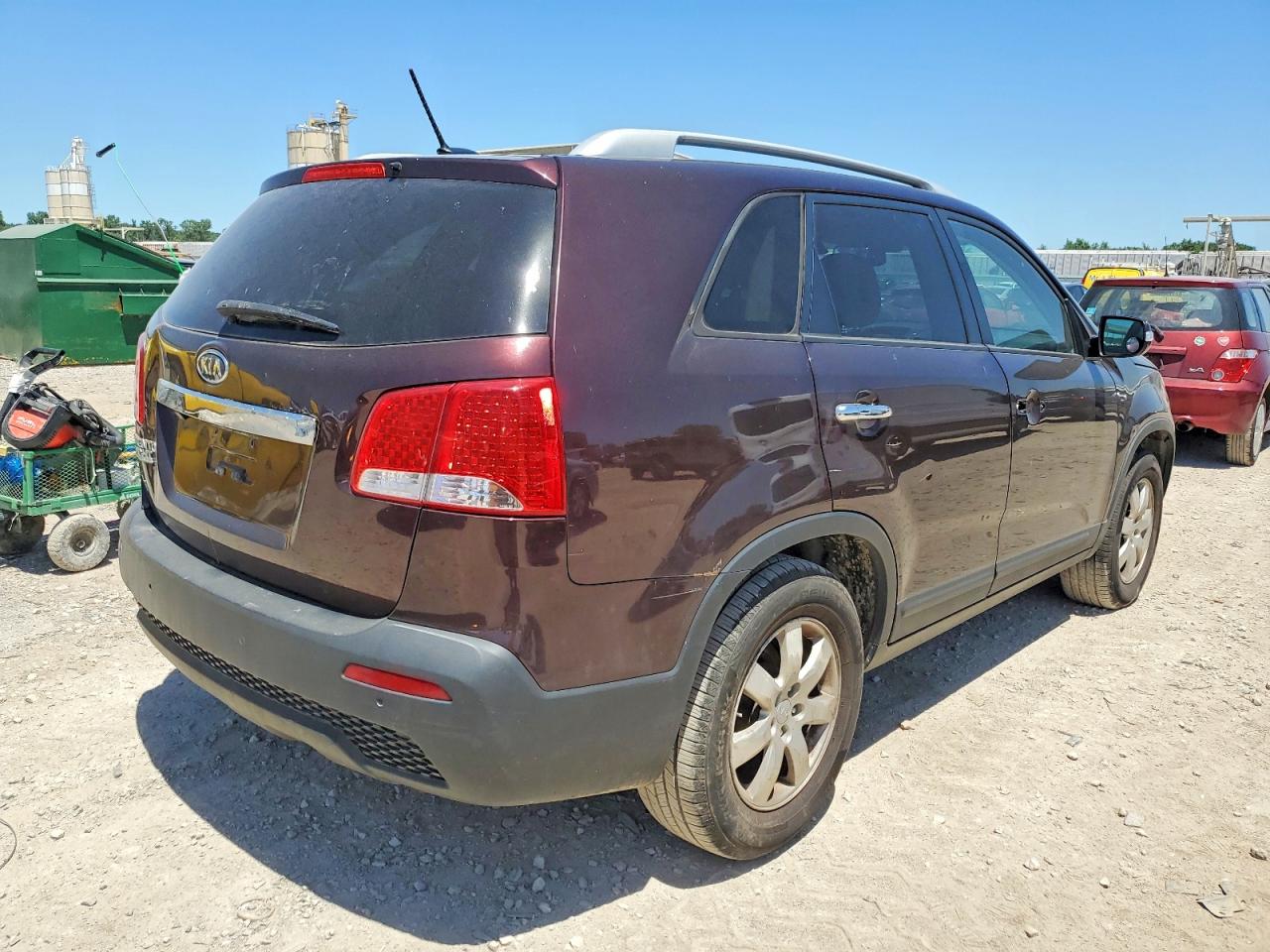 2012 Kia Sorento Lx Темно-бордовый vin: 5XYKT3A63CG248598