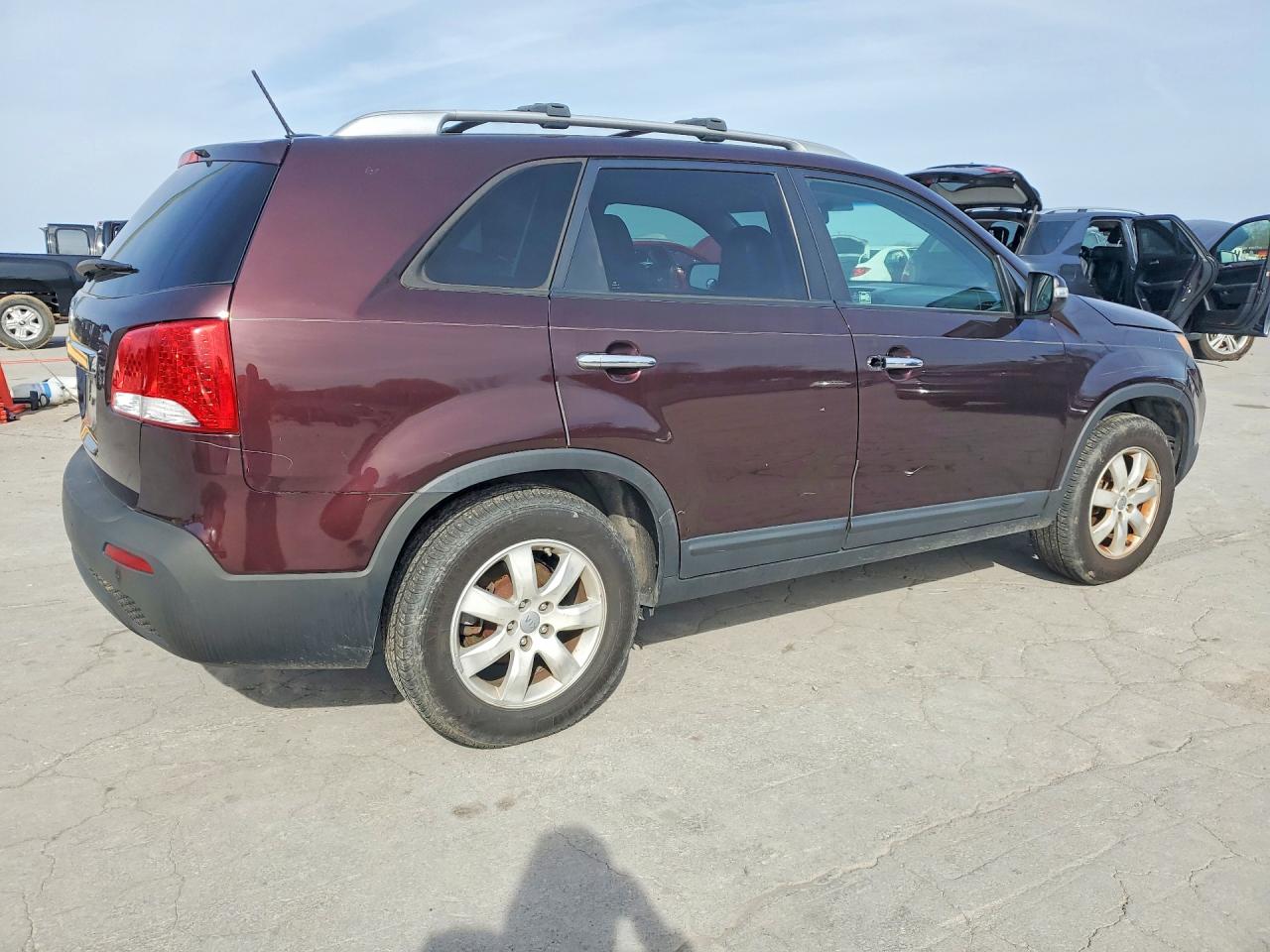 2012 Kia Sorento Lx Maroon vin: 5XYKT3A63CG254403
