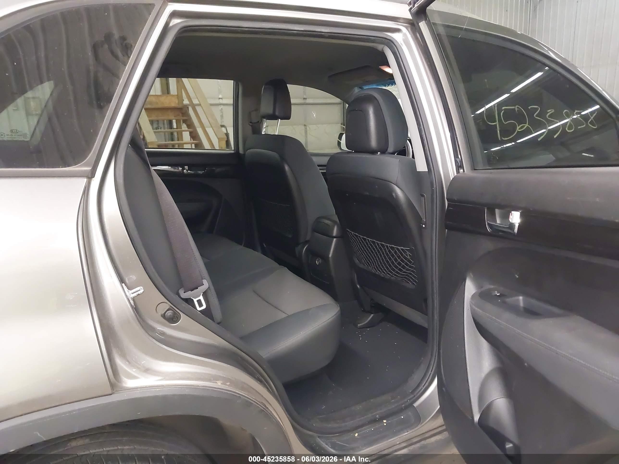 2012 Kia Sorento Lx Gray vin: 5XYKT3A63CG302093