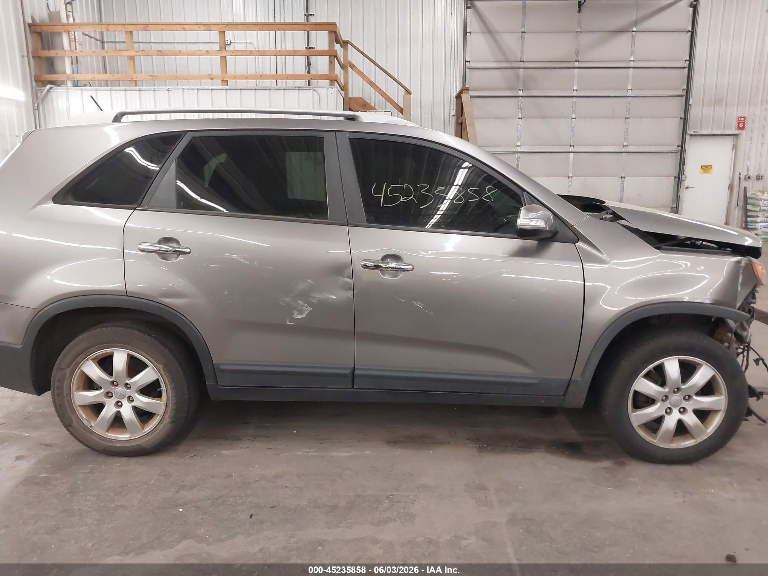 2012 Kia Sorento Lx Gray vin: 5XYKT3A63CG302093