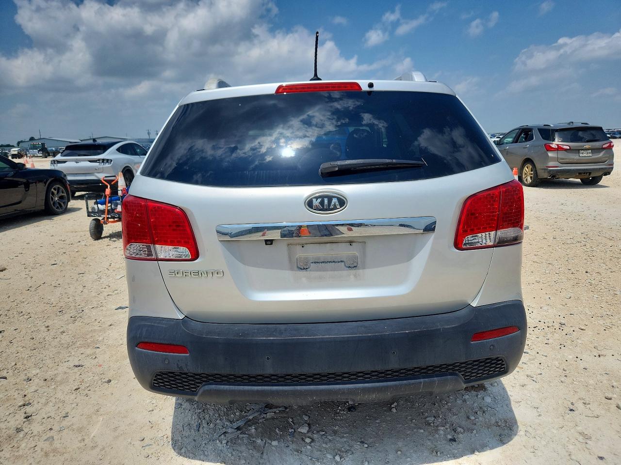 2013 Kia Sorento Lx Silver vin: 5XYKT3A63DG364577