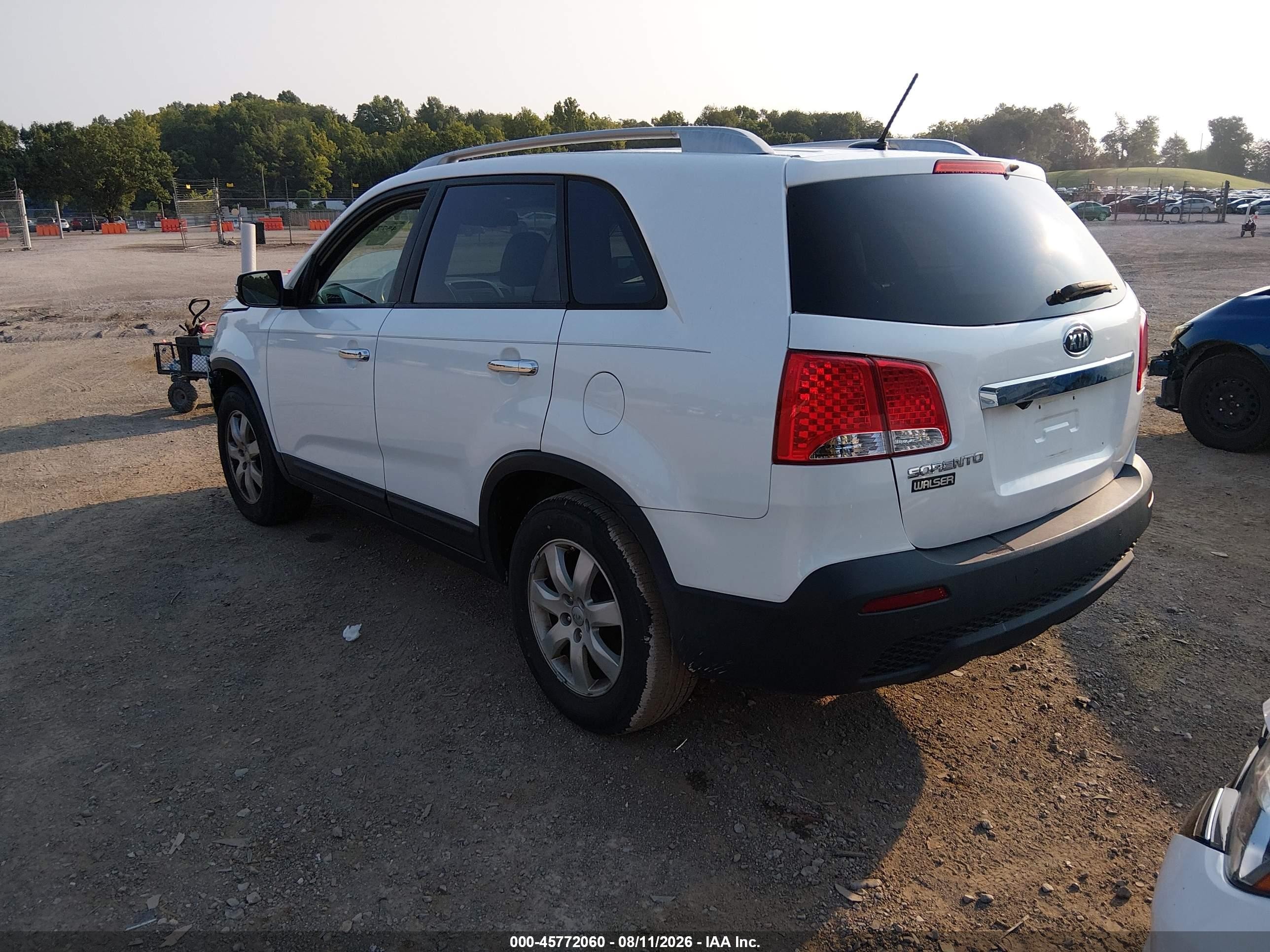 2013 Kia Sorento Lx Белый vin: 5XYKT3A63DG384019