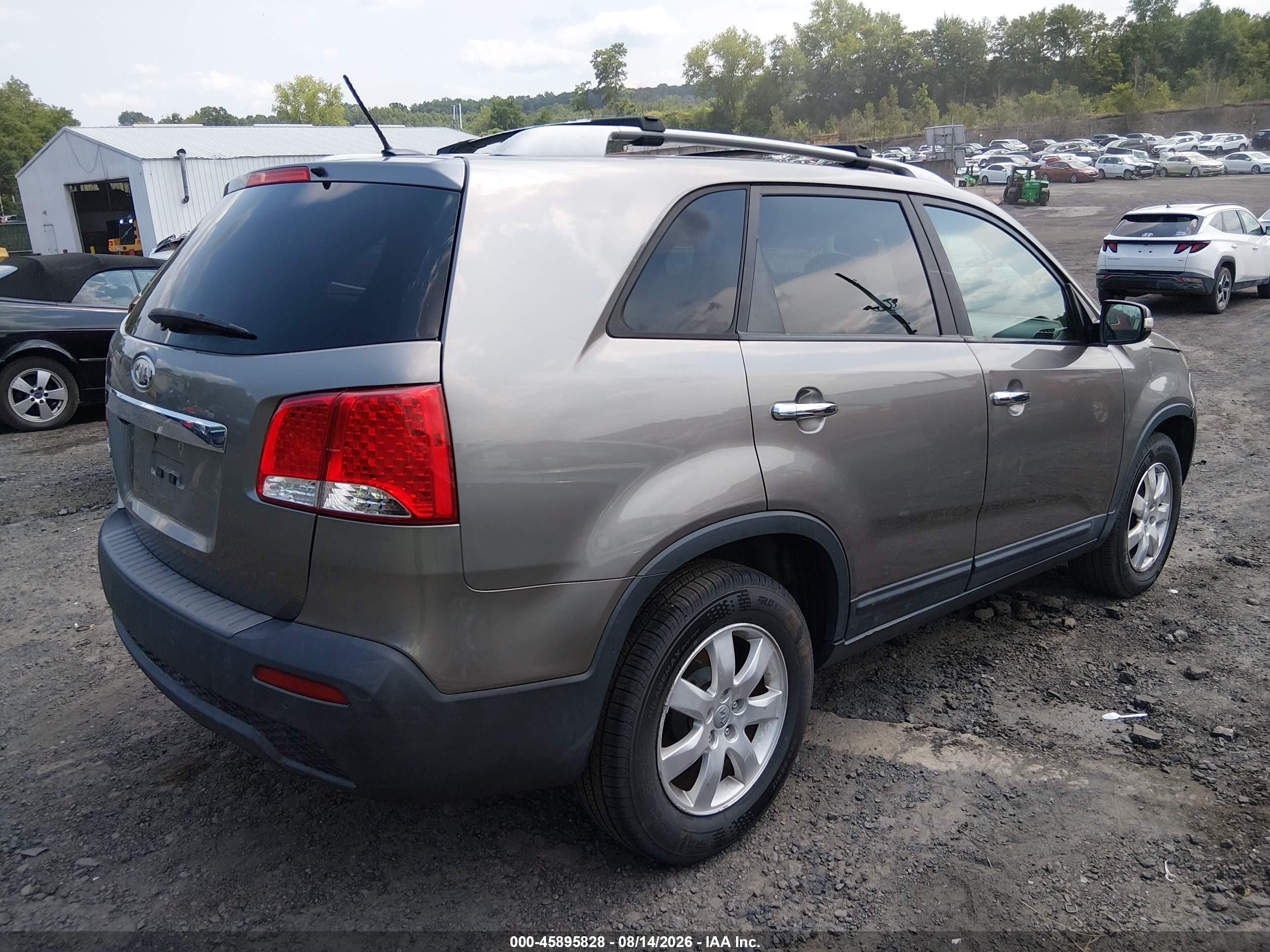 2013 Kia Sorento Lx Gray vin: 5XYKT3A63DG416659