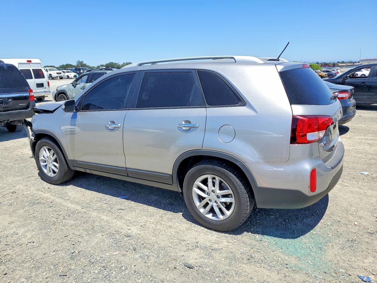 2014 Kia Sorento Lx Silver vin: 5XYKT3A63EG478645