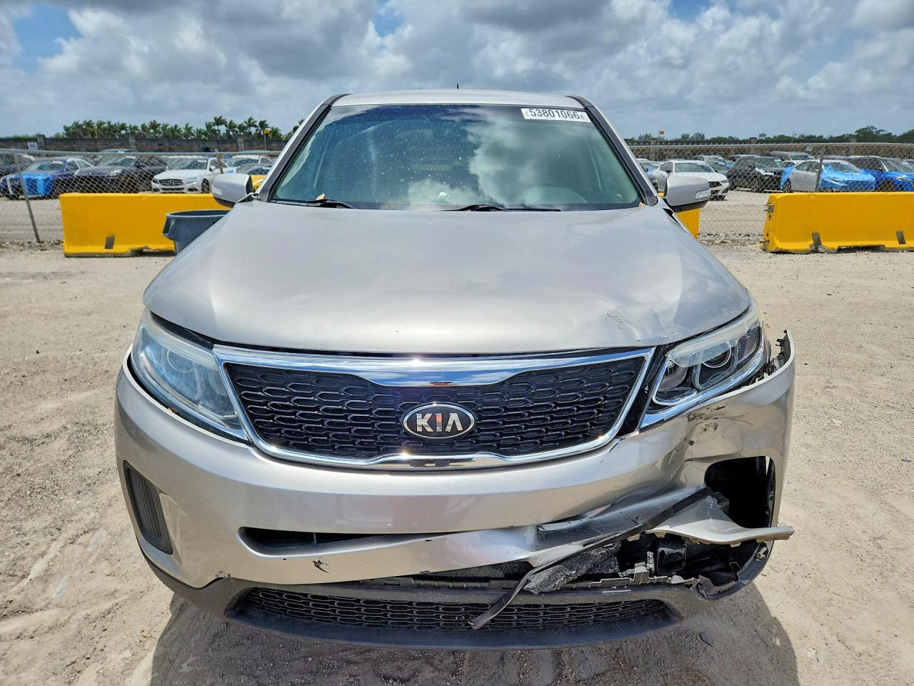 2014 Kia Sorento Lx Silver vin: 5XYKT3A63EG481805