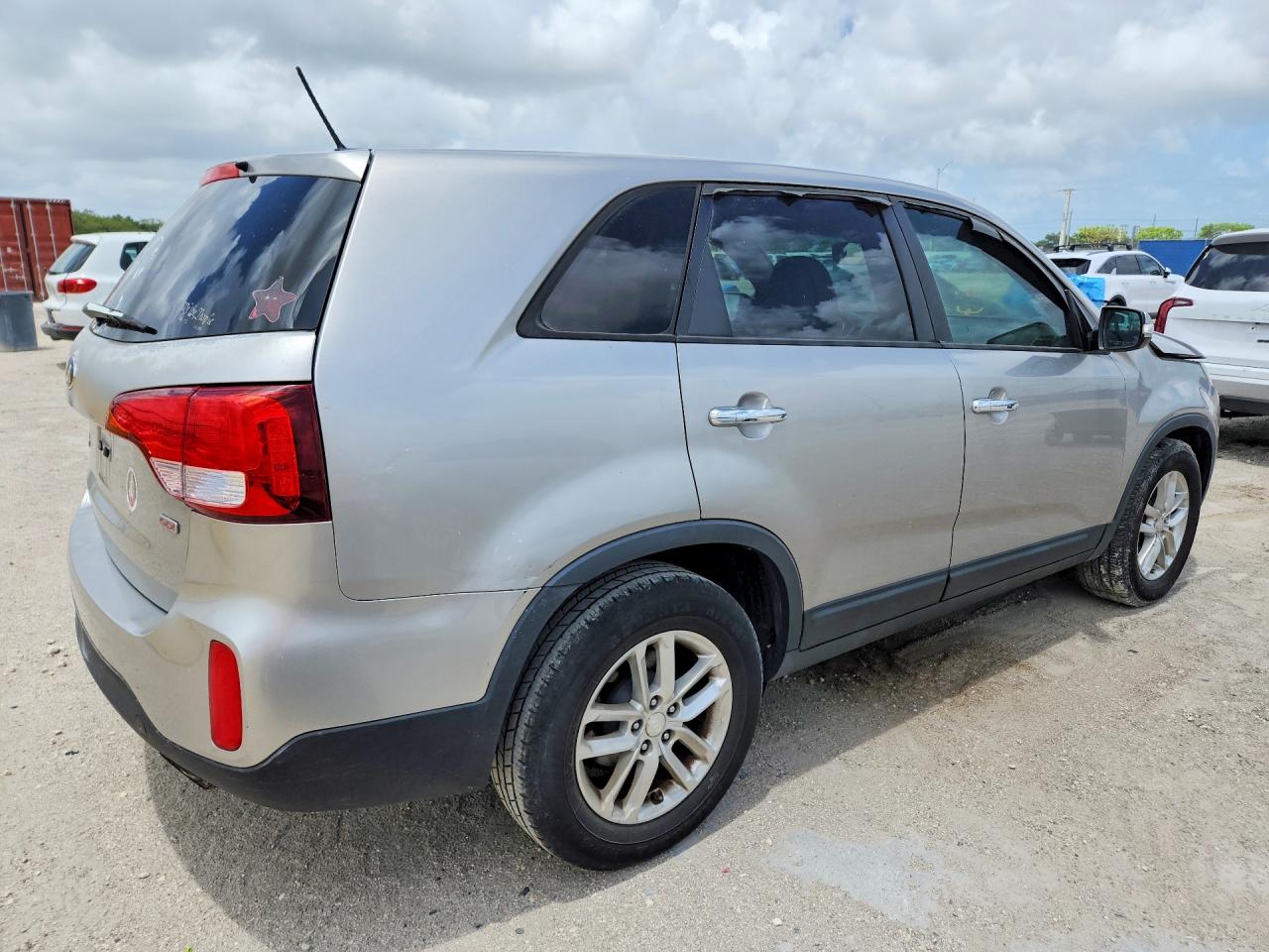 2014 Kia Sorento Lx Silver vin: 5XYKT3A63EG481805