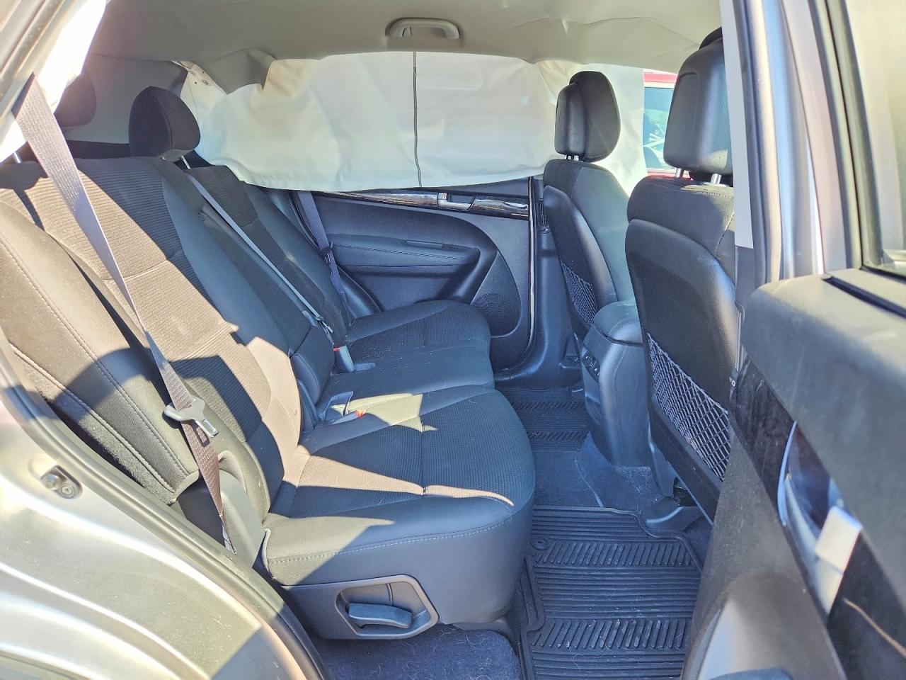 2014 Kia Sorento Lx Silver vin: 5XYKT3A63EG525477